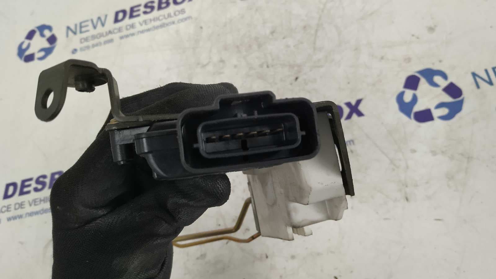 Recambio de CERRADURA PUERTA DELANTERA DERECHA para SUZUKI IGNIS RM (MH) 1.3 DDiS Diesel CAT Z13DT referencia OEM IAM    - GRIS 2