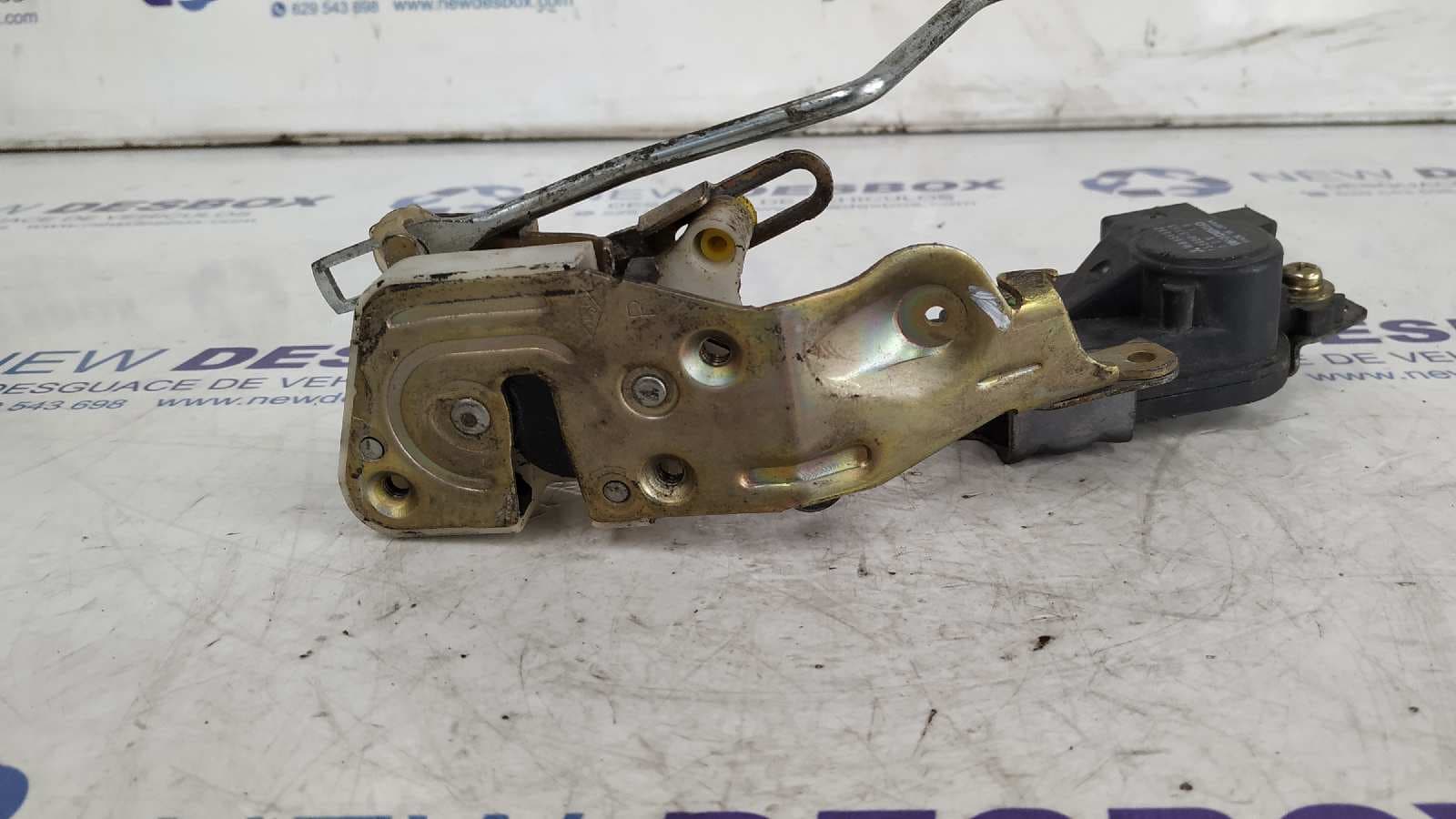 Recambio de CERRADURA PUERTA DELANTERA DERECHA para MITSUBISHI SPACE WAGON (N30/N40) 2.0 Turbodiesel referencia OEM IAM MB655572   - GRANATE 3