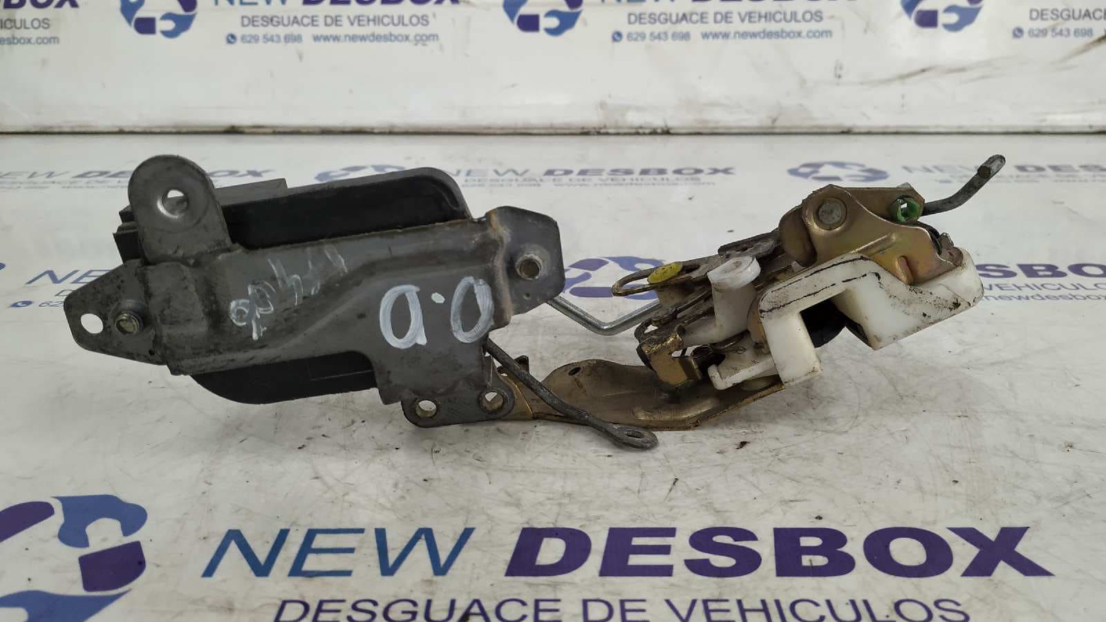 Recambio de CERRADURA PUERTA DELANTERA DERECHA para MITSUBISHI SPACE WAGON (N30/N40) 2.0 Turbodiesel referencia OEM IAM MB655572   - GRANATE 4