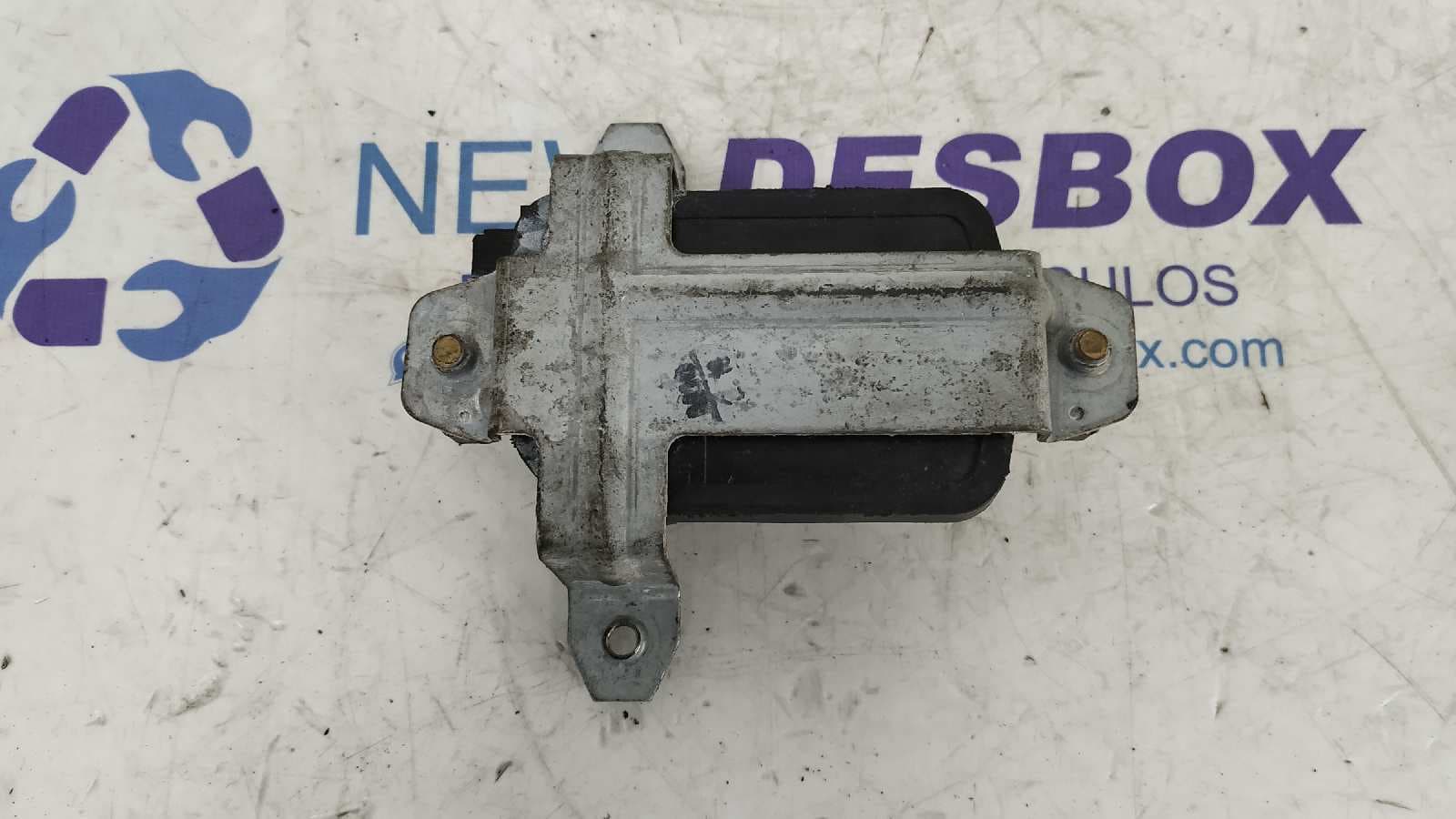 Recambio de CERRADURA PUERTA TRASERA IZQUIERDA para MITSUBISHI SPACE WAGON (N30/N40) 2.0 Turbodiesel referencia OEM IAM MB546739   - GRANATE 5