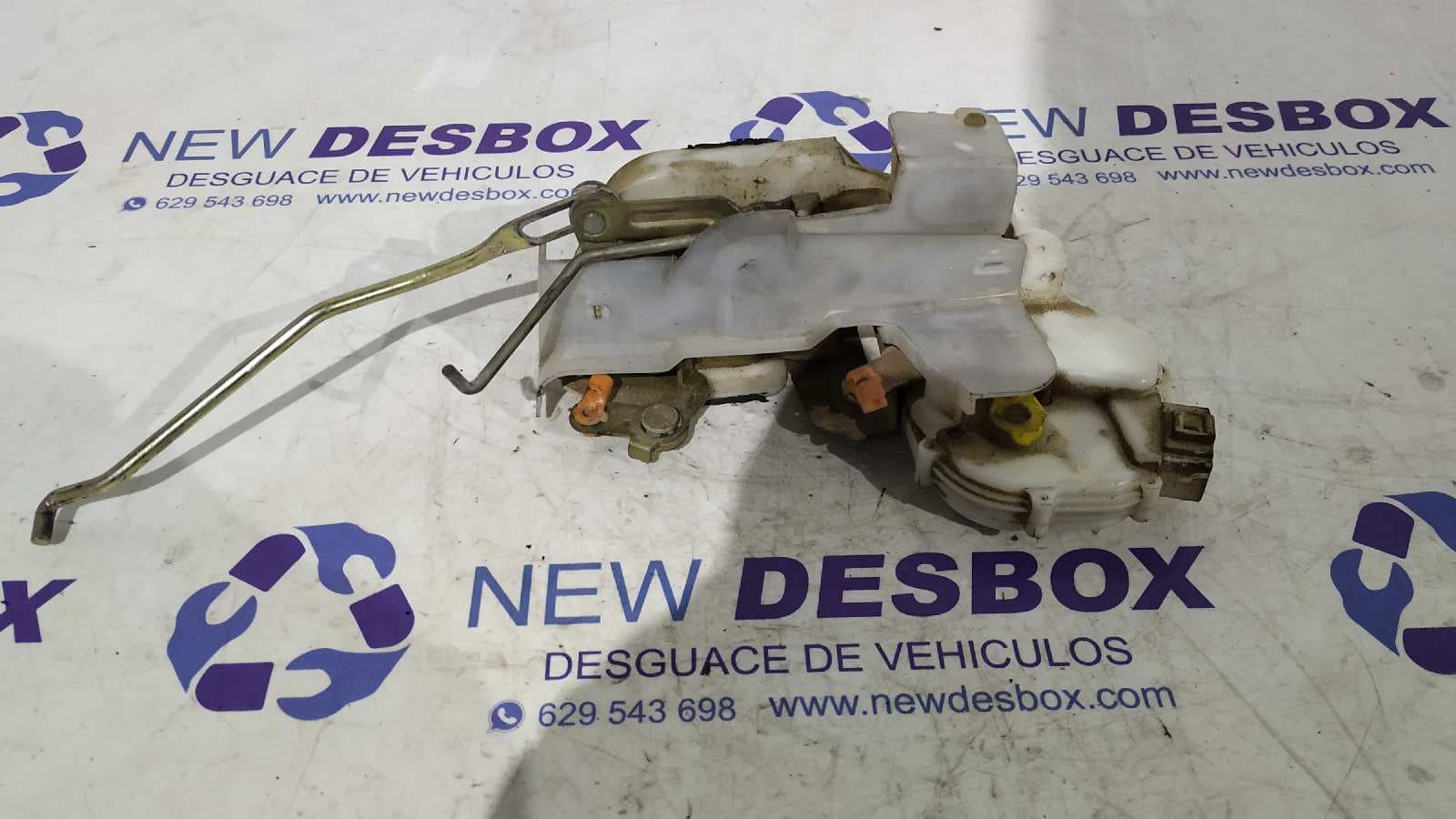 Recambio de CERRADURA PUERTA DELANTERA IZQUIERDA para MITSUBISHI L 200 (K34T) 2.5 Turbodiesel 4D56 referencia OEM IAM - ROJO