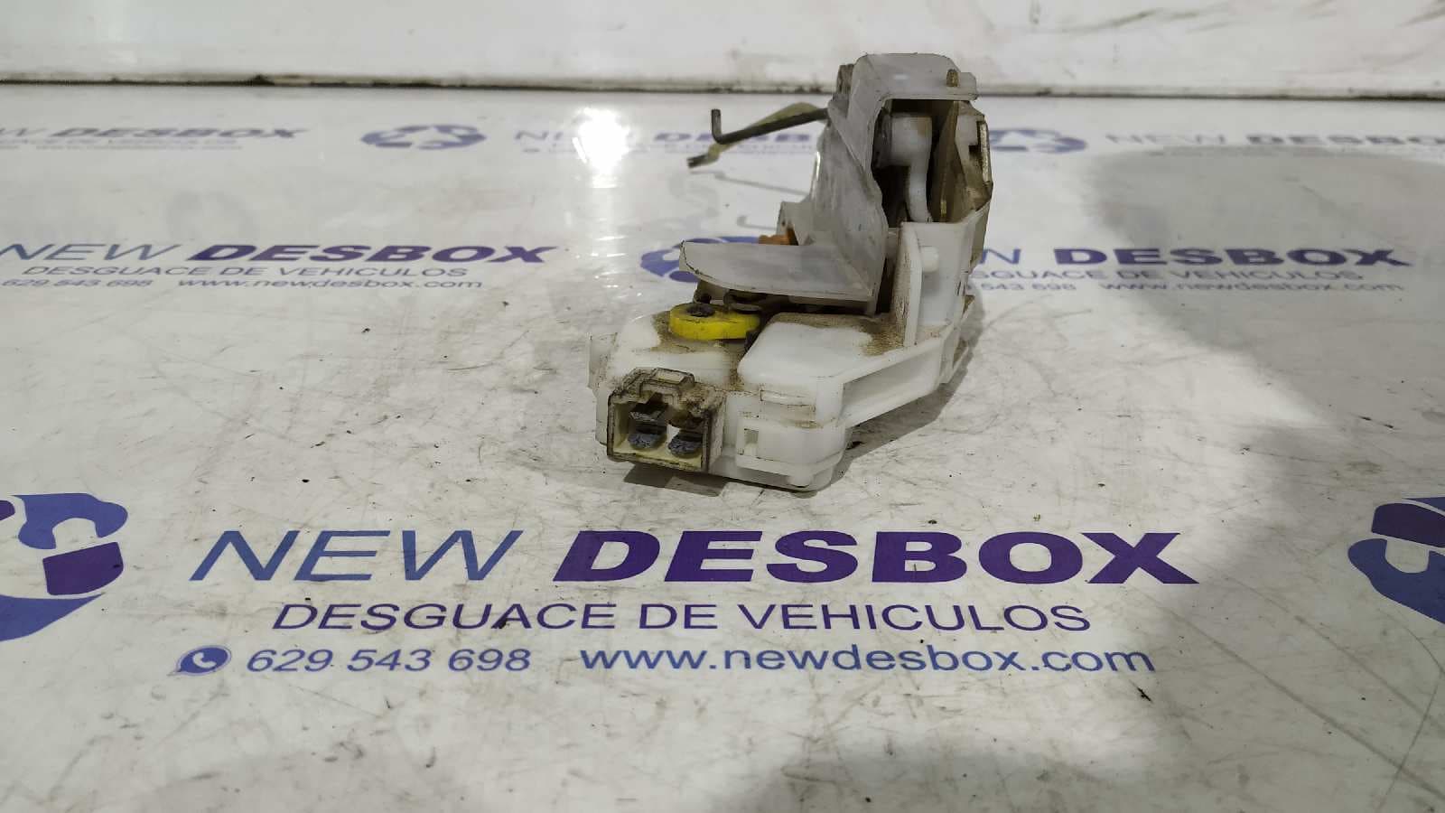 Recambio de CERRADURA PUERTA DELANTERA IZQUIERDA para MITSUBISHI L 200 (K34T) 2.5 Turbodiesel 4D56 referencia OEM IAM    - ROJO 5
