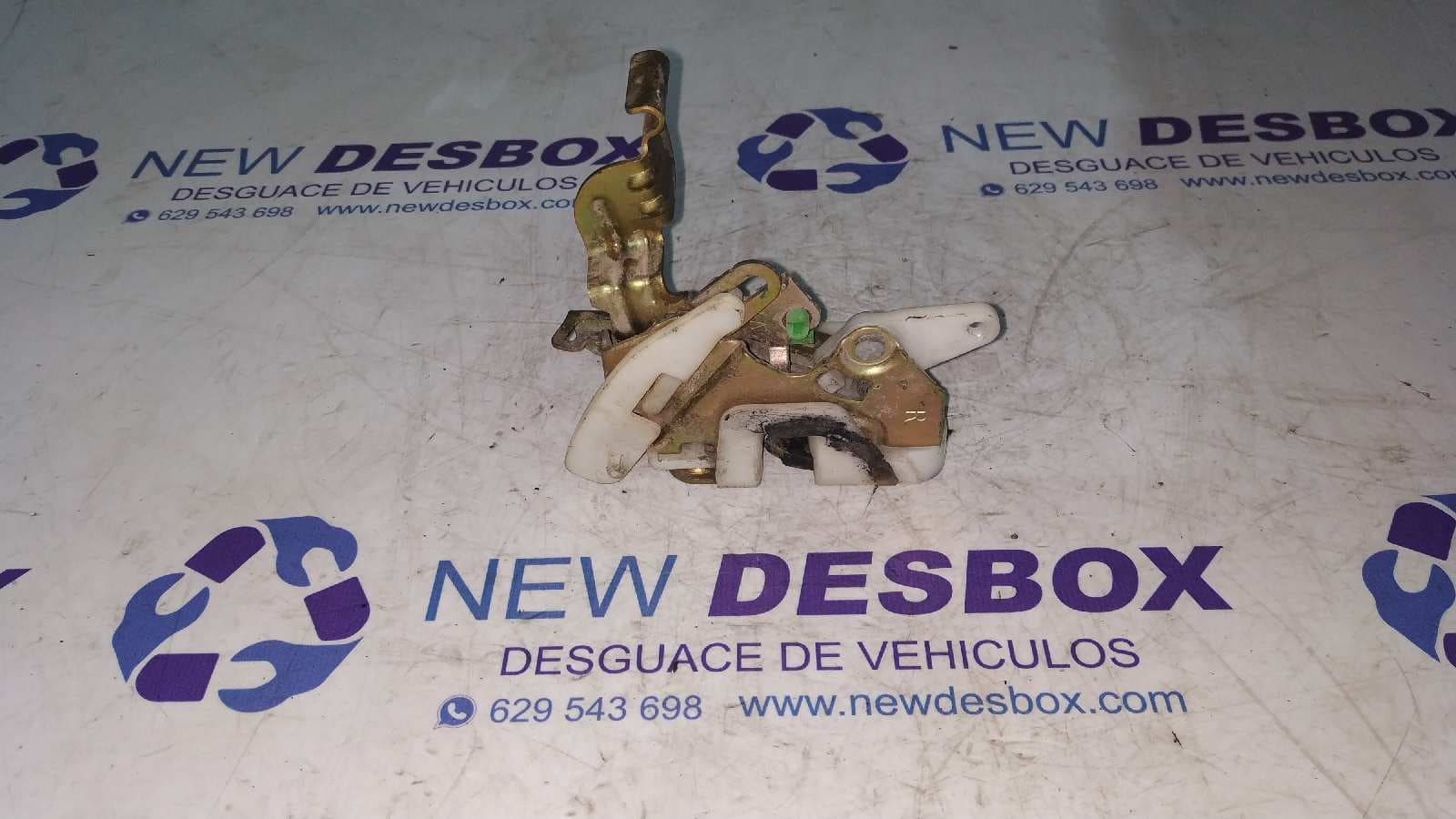 Recambio de CERRADURA PUERTA TRASERA DERECHA para MITSUBISHI MONTERO (V20/V40) 2.8 Turbodiesel 4M40 referencia OEM IAM MB669754   - VERDE 4