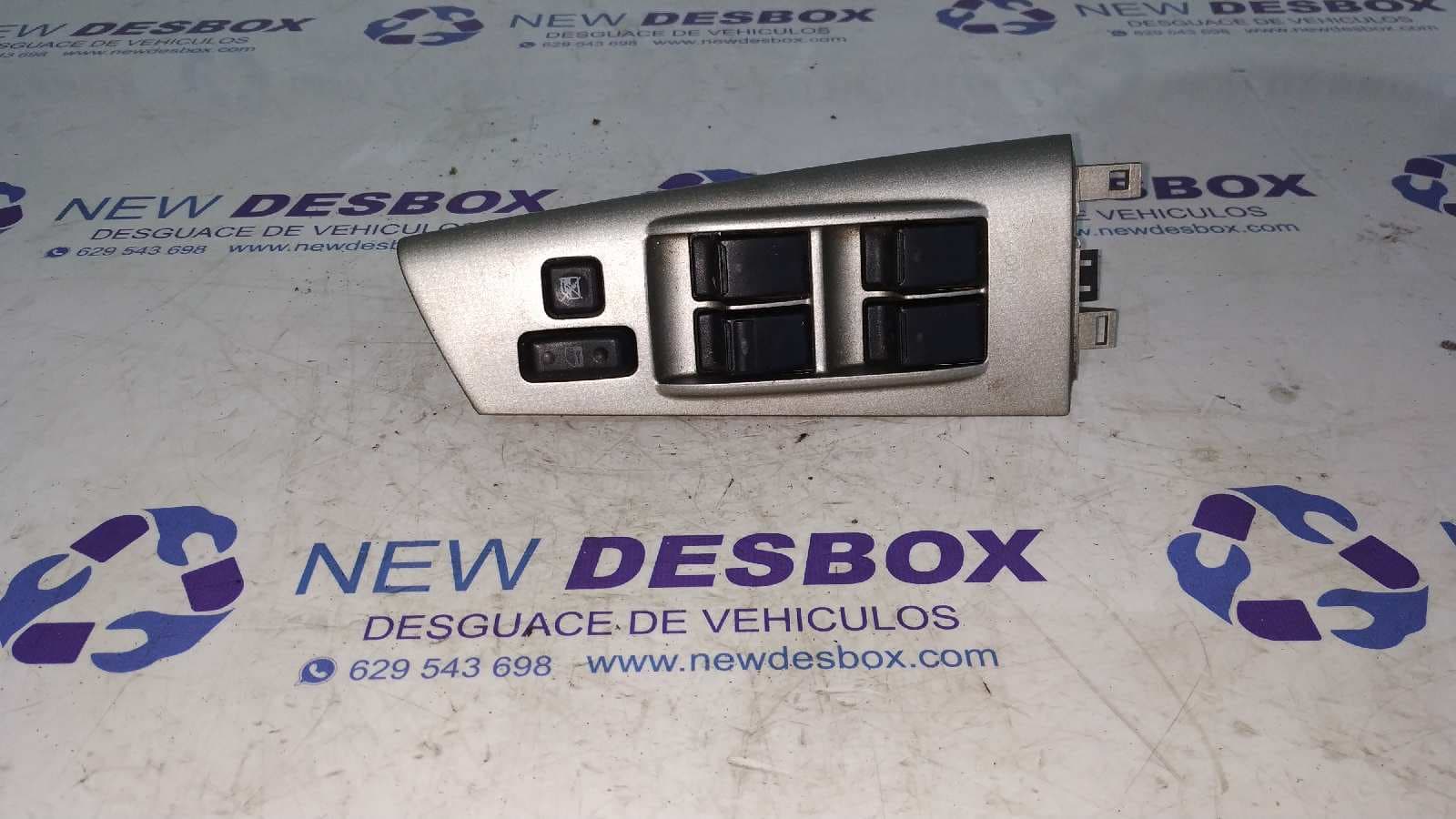 Recambio de MANDO ELEVALUNAS DELANTERO IZQUIERDO para TOYOTA COROLLA (E12) referencia OEM IAM 848200F030