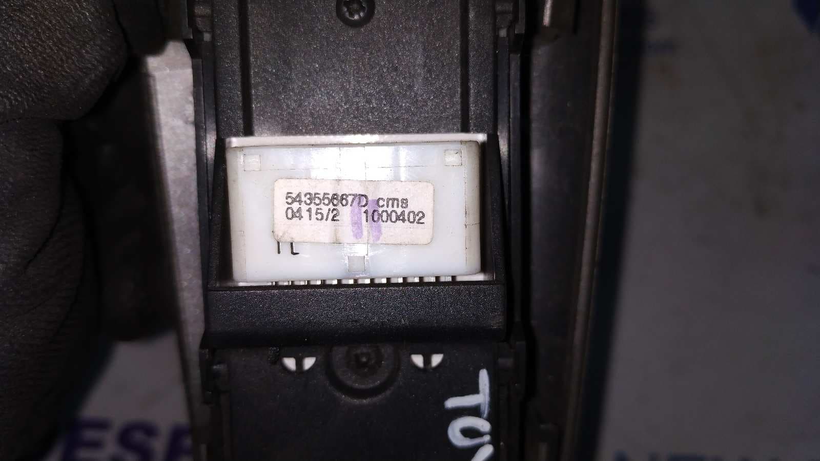 Recambio de MANDO ELEVALUNAS DELANTERO IZQUIERDO para TOYOTA COROLLA (E12) referencia OEM IAM 848200F030 5