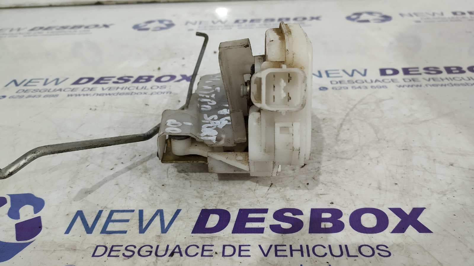 Recambio de CERRADURA PUERTA DELANTERA IZQUIERDA para MITSUBISHI MONTERO SPORT (K90) referencia OEM IAM 2