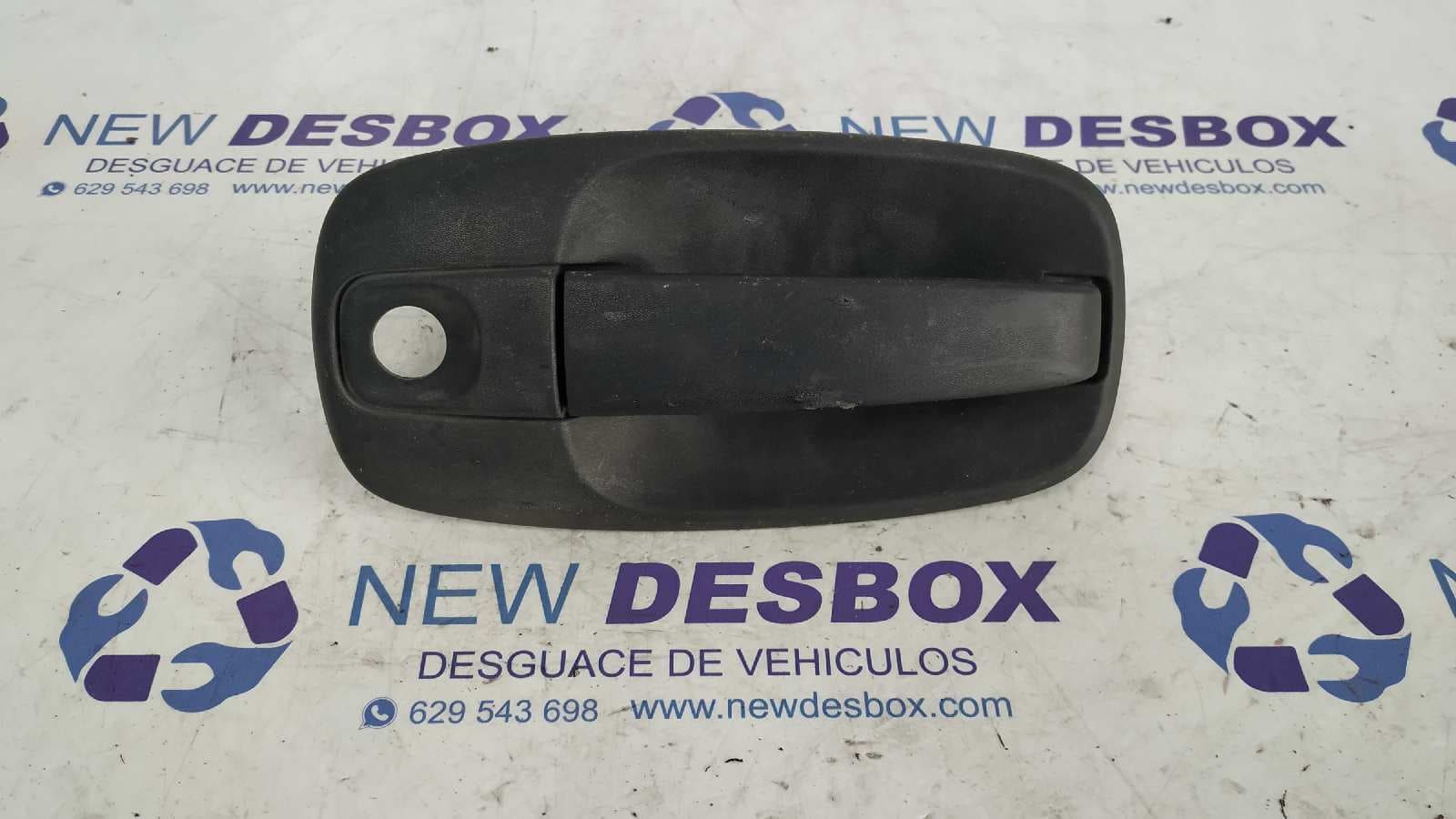 Recambio de MANETA TRASERA DERECHA para RENAULT TRAFIC COMBI (AB 4.01) referencia OEM IAM 8200170625