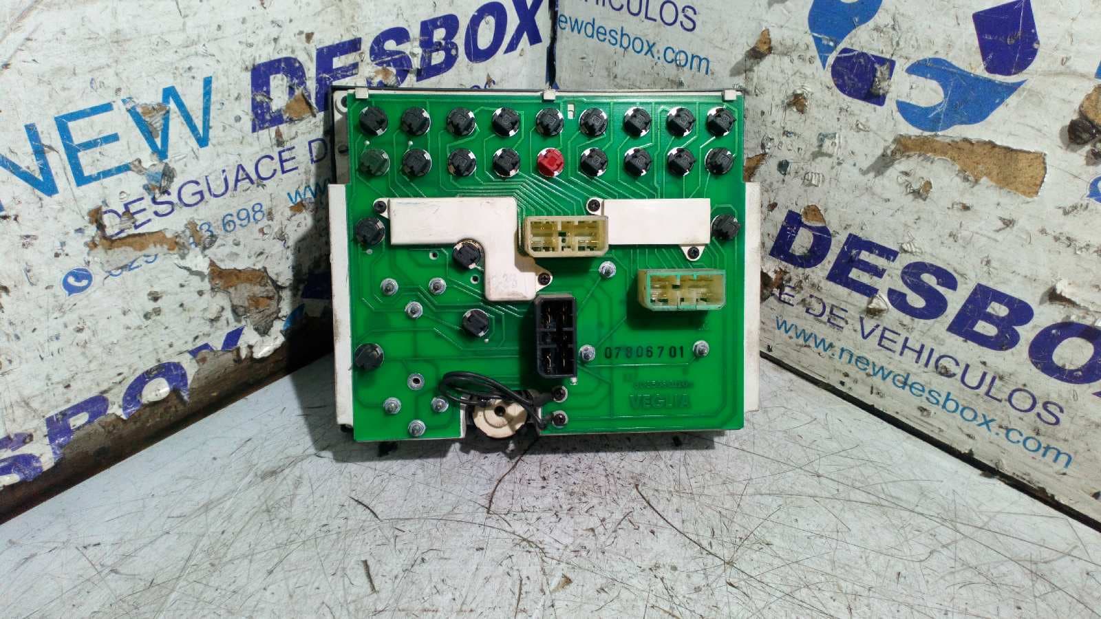 Recambio de CUADRO INSTRUMENTOS para IVECO DAILY CAJA ABIERTA / VOLQUETE 35-10  Base, Caja abierta, doble cabina SOFIM 8140.43 referencia OEM IAM 07806701   - BLANCO 2