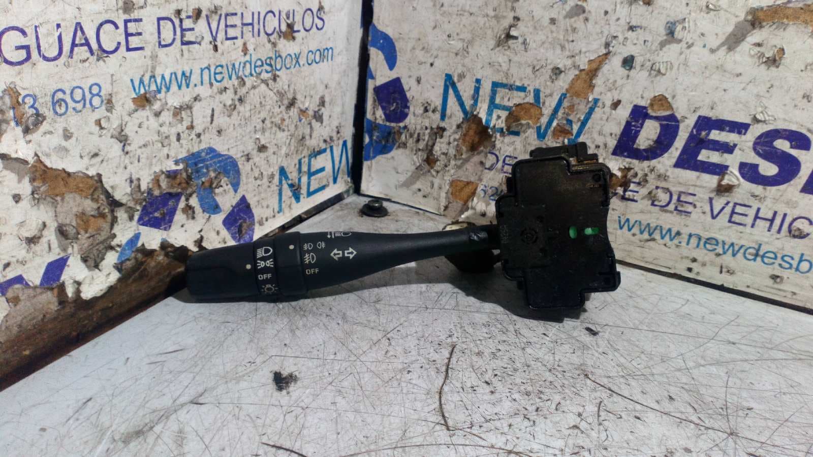 Recambio de MANDO LUCES para NISSAN ALMERA (N16/E) Acenta QG18DE referencia OEM IAM 14511   - NEGRO