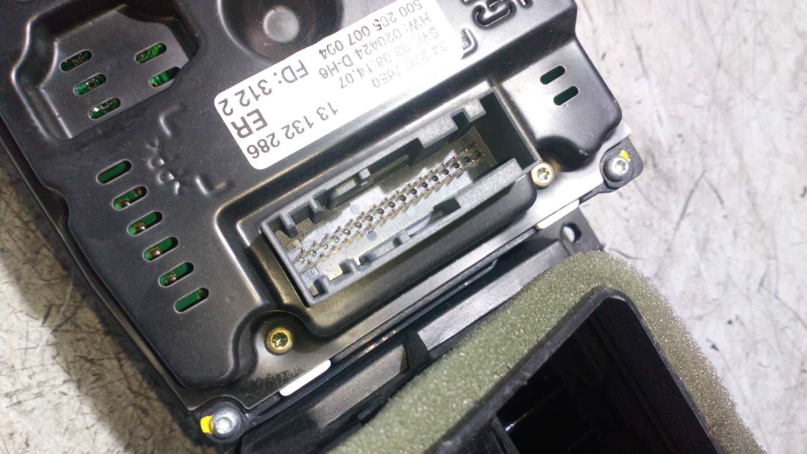 Recambio de PANTALLA MULTIFUNCION para OPEL VECTRA C BERLINA 2.2 16V DTI CAT (Y 22 DTR / L50) Y22DTR referencia OEM IAM 13132286   - GRIS 3