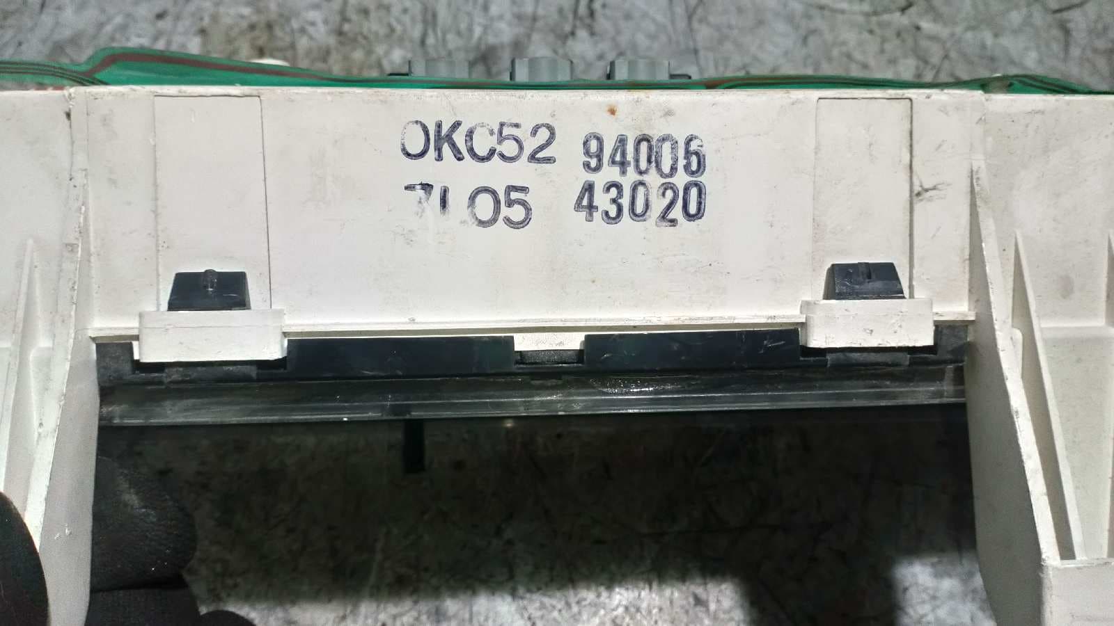 Recambio de CUADRO INSTRUMENTOS para HYUNDAI H 100 referencia OEM IAM 94006 3