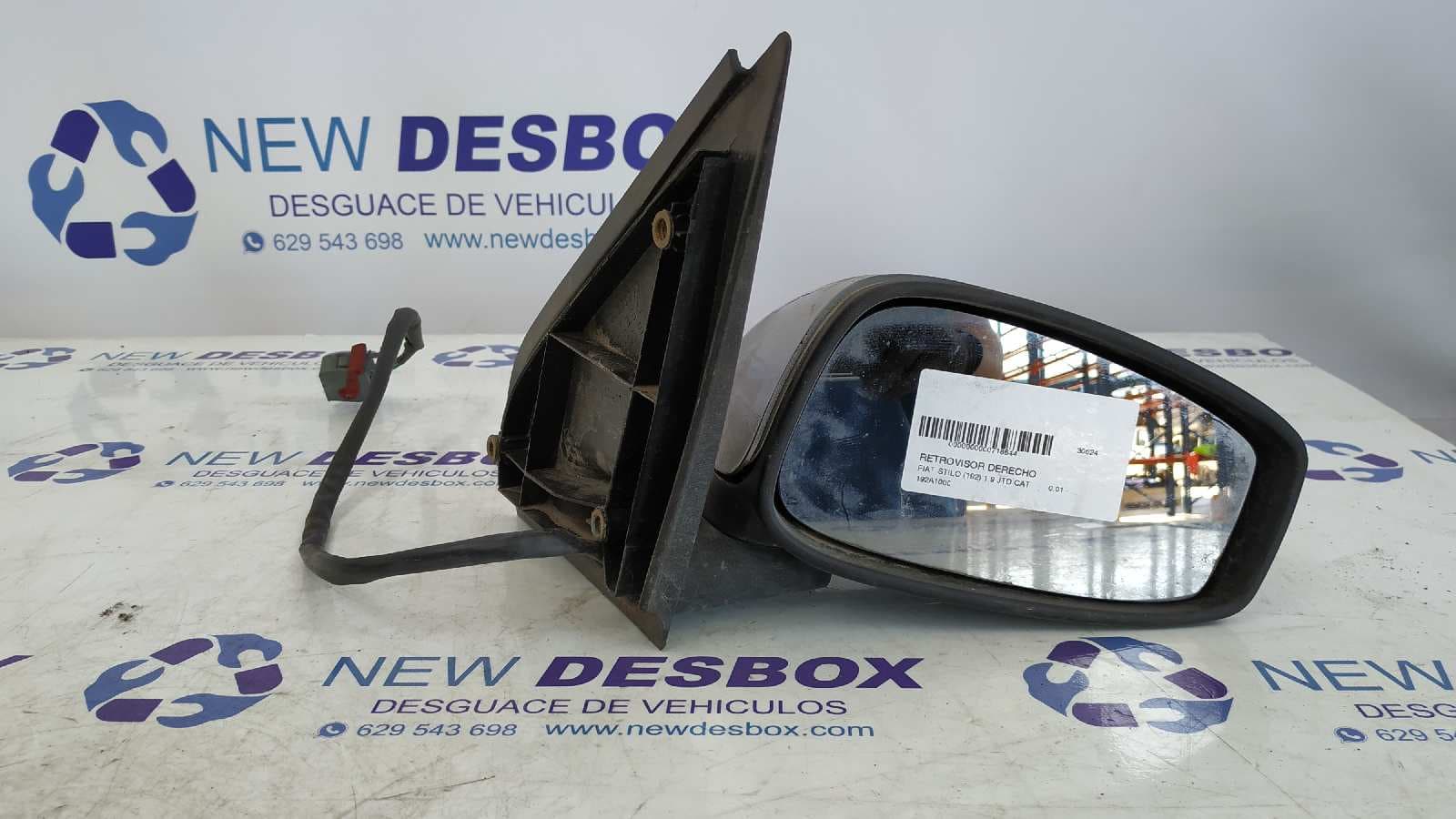Recambio de RETROVISOR DERECHO para FIAT STILO (192) 1.9 JTD CAT 192A1000 referencia OEM IAM 0158460   - GRIS