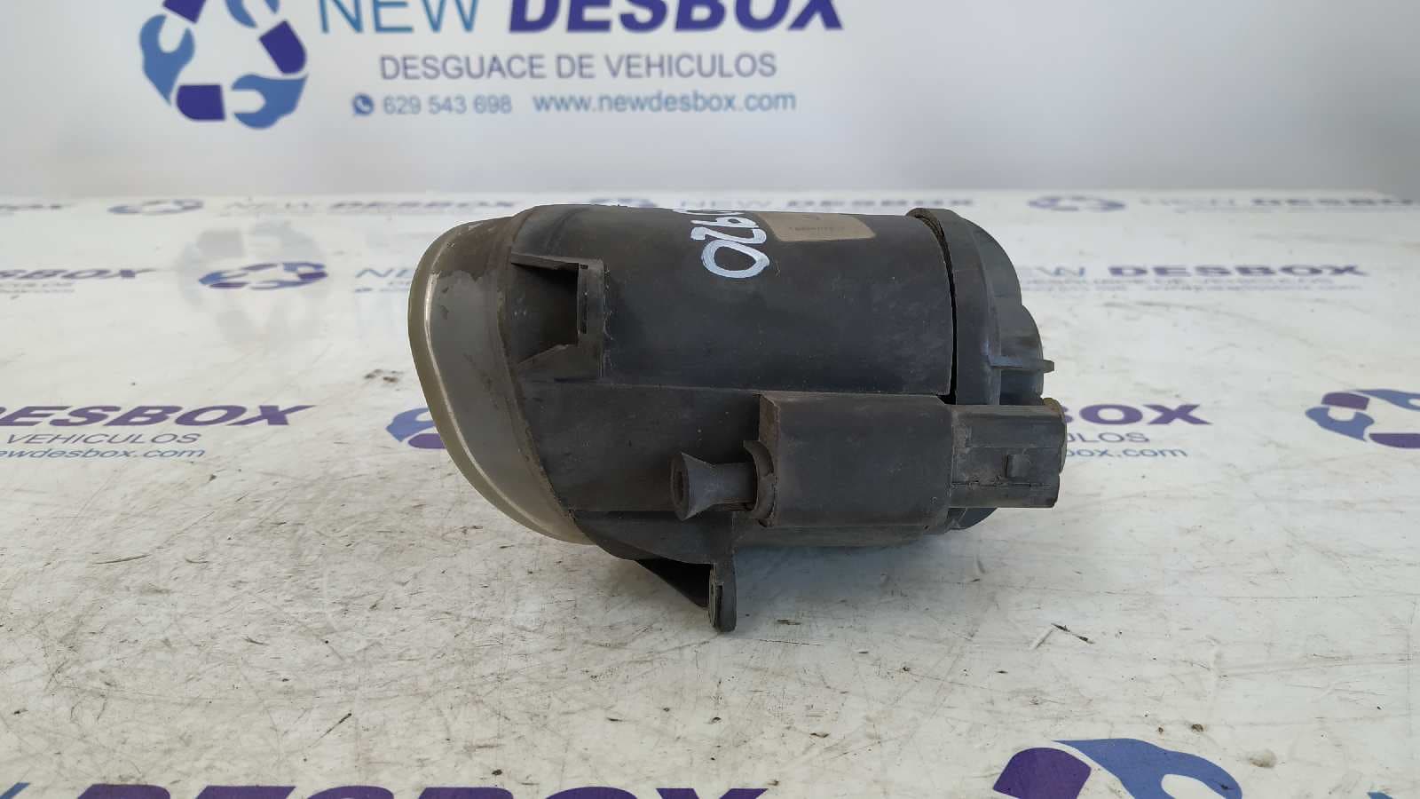Recambio de FARO ANTINIEBLA DERECHO para AUDI ALLROAD QUATTRO (4B5) 2.5 V6 24V TDI AKE referencia OEM IAM 4Z7941700   - VERDE 2
