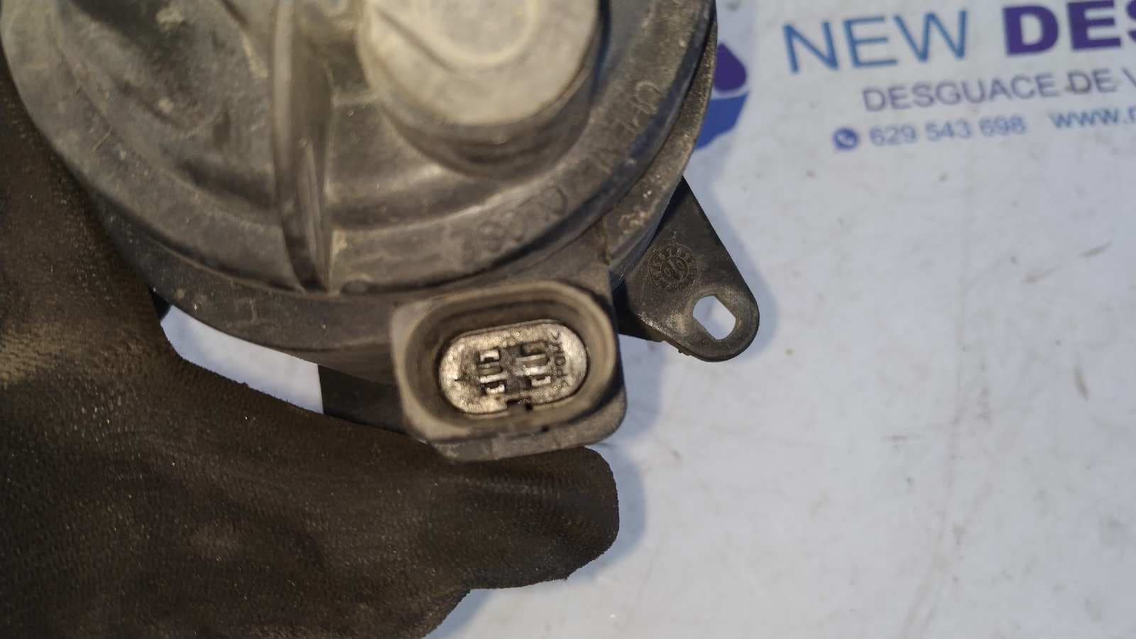 Recambio de FARO ANTINIEBLA DERECHO para AUDI ALLROAD QUATTRO (4B5) 2.5 V6 24V TDI AKE referencia OEM IAM 4Z7941700   - VERDE 5