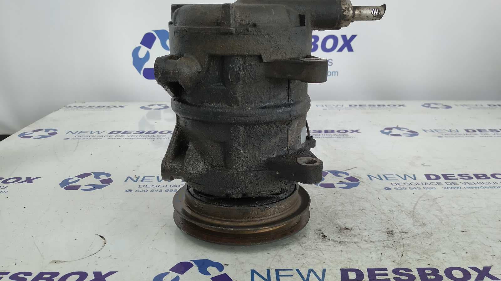 Recambio de COMPRESOR AIRE ACONDICIONADO para NISSAN PATROL GR (Y61) 2.8 Turbodiesel CAT RD28T referencia OEM IAM DKS17CH   - GRIS 4