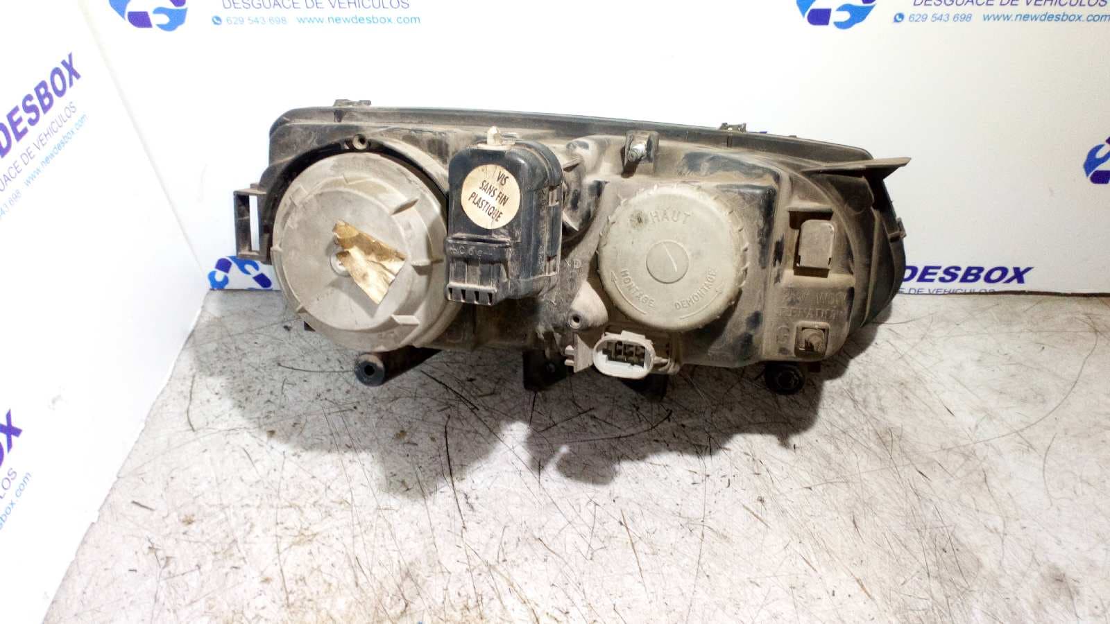 Recambio de FARO IZQUIERDO para RENAULT SAFRANE (B54) 2.0 16V N7Q referencia OEM IAM 7701042500   - VERDE 2