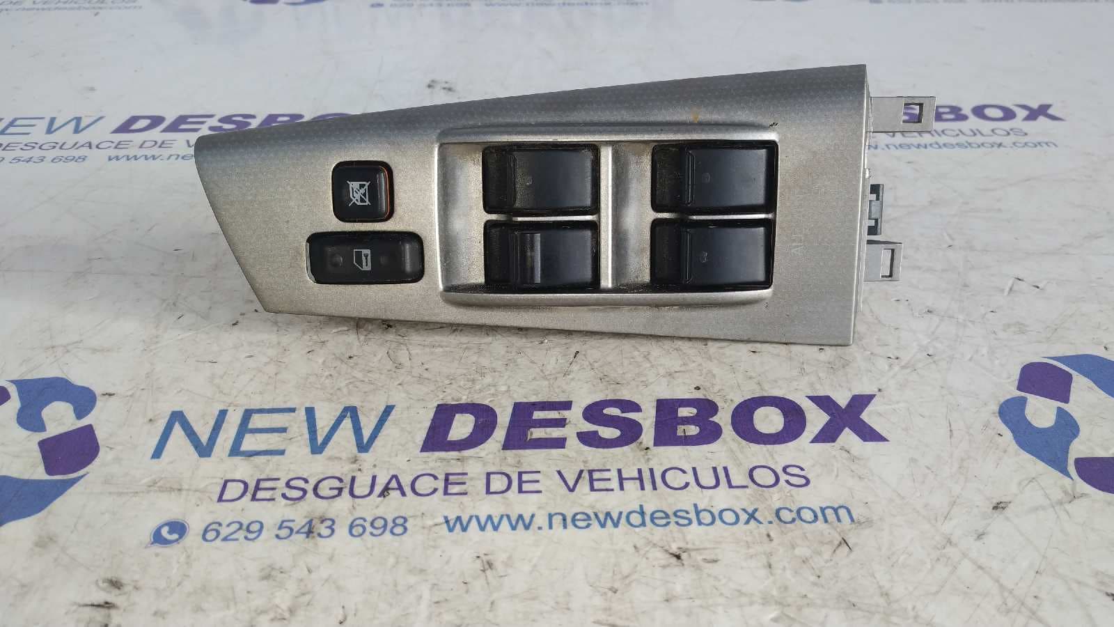 Recambio de MANDO ELEVALUNAS DELANTERO IZQUIERDO para TOYOTA COROLLA (E12) 1.6 Linea Luna Berlina 3ZZFE referencia OEM IAM 848200F030   - GRIS