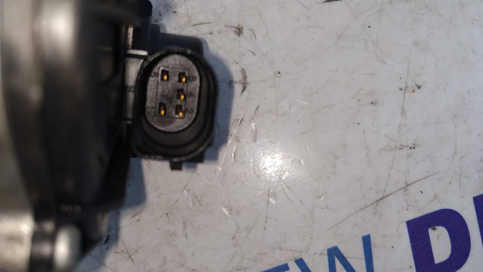 Recambio de VALVULA EGR para OPEL VIVARO FURGÓN/COMBI (07.2006 =>) 2.0 16V CDTI M9R E7 referencia OEM IAM 8200797706D   - BLANCO 5