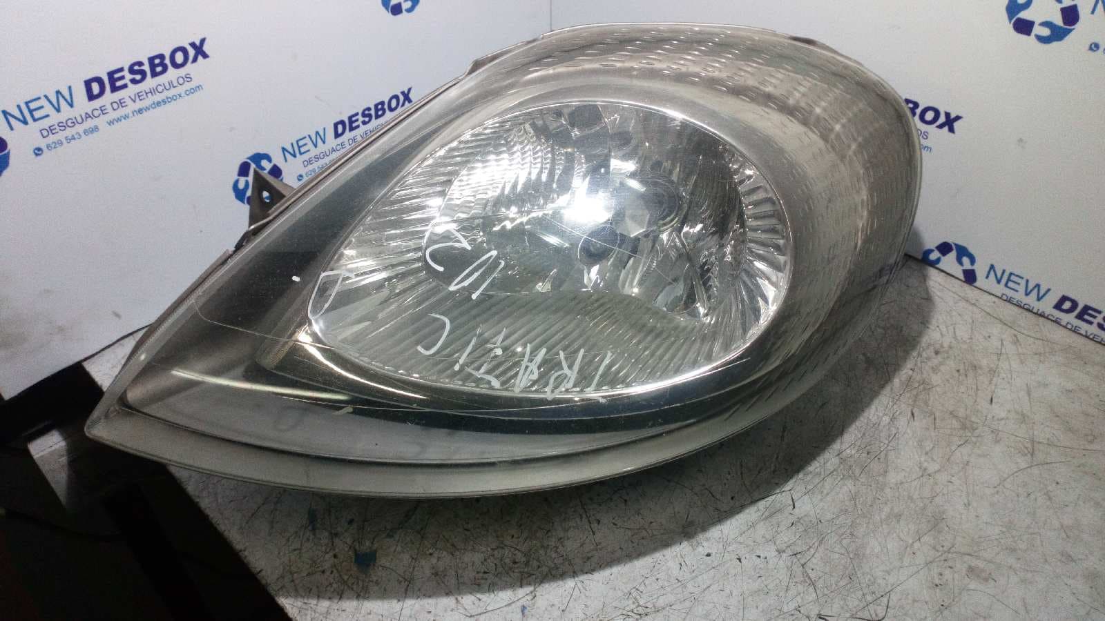Recambio de FARO IZQUIERDO para RENAULT TRAFIC CAJA CERRADA (AB 4.01) referencia OEM IAM 7700311371