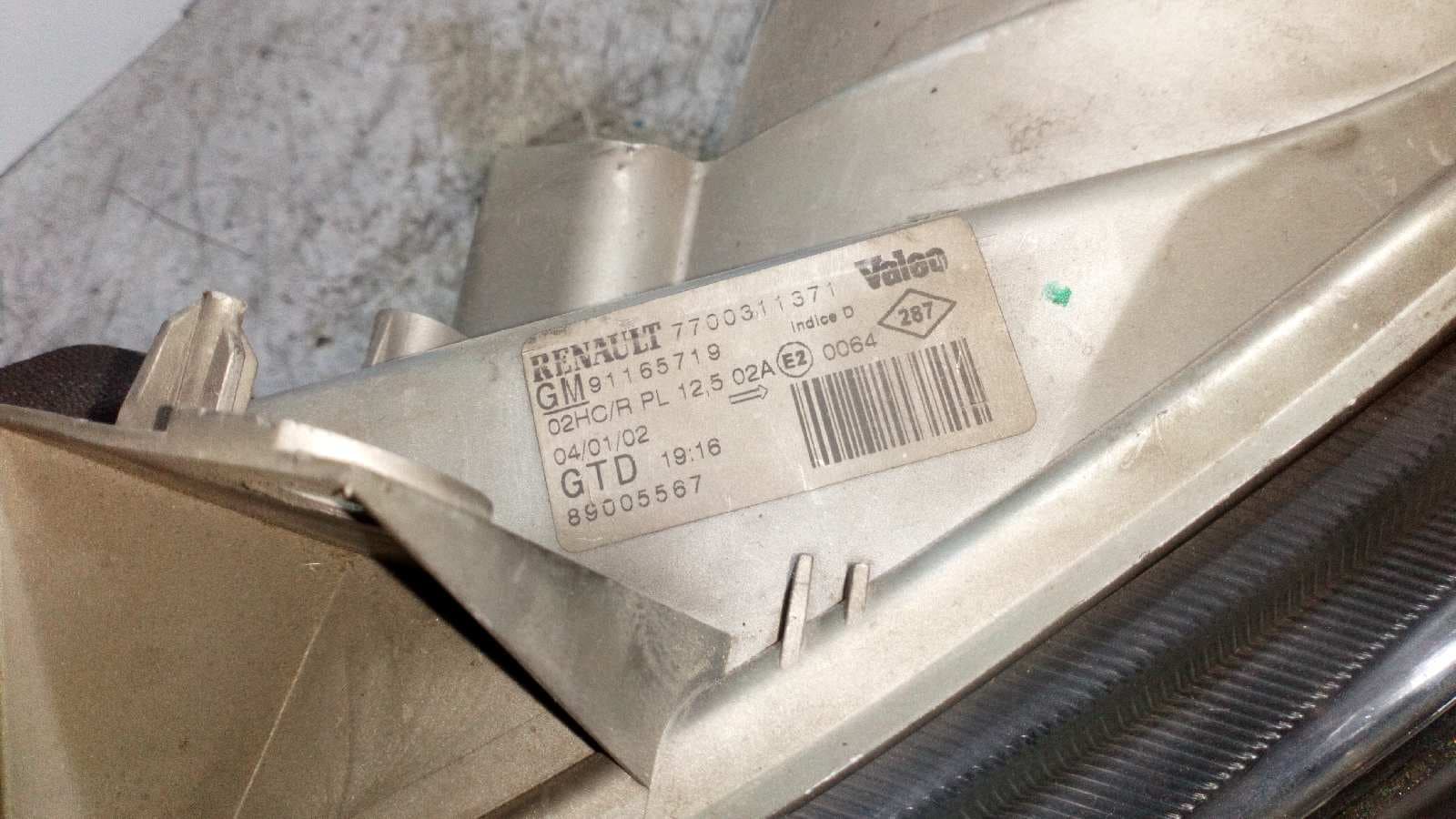 Recambio de FARO IZQUIERDO para RENAULT TRAFIC CAJA CERRADA (AB 4.01) referencia OEM IAM 7700311371 3