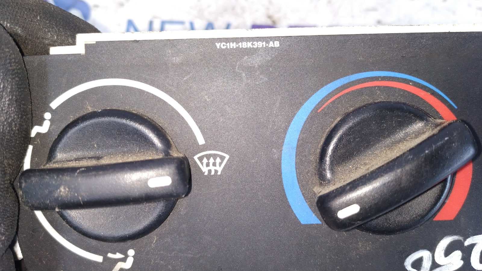Recambio de MANDO CALEFACCION / AIRE ACONDICIONADO para FORD TRANSIT CAJA CERRADA, CORTA (FY) (2000 =>) FT  330   2.4 D3FA referencia OEM IAM YC1H18K391AB   - BLANCO 2
