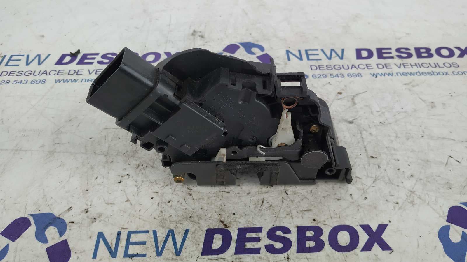 Recambio de CERRADURA PUERTA DELANTERA DERECHA para FORD FOCUS C-MAX (CAP) referencia OEM IAM 3M5AR21812AK 4
