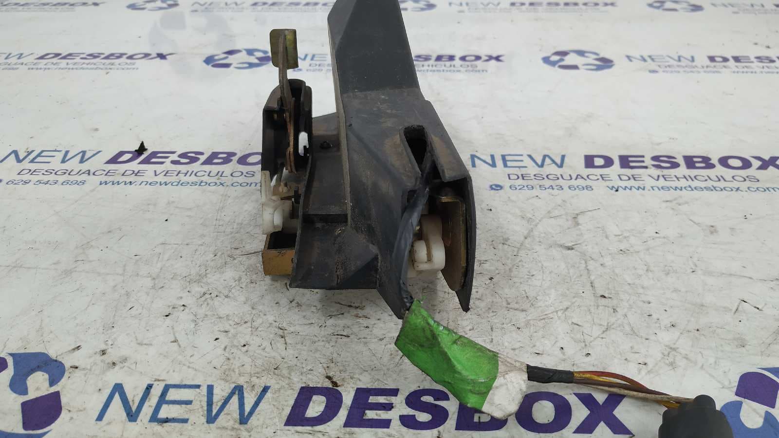 Recambio de CERRADURA PUERTA DELANTERA DERECHA para FORD ESCORT BERL./TURNIER Atlanta Berlina RFD referencia OEM IAM    - ROJO GRANATE 6