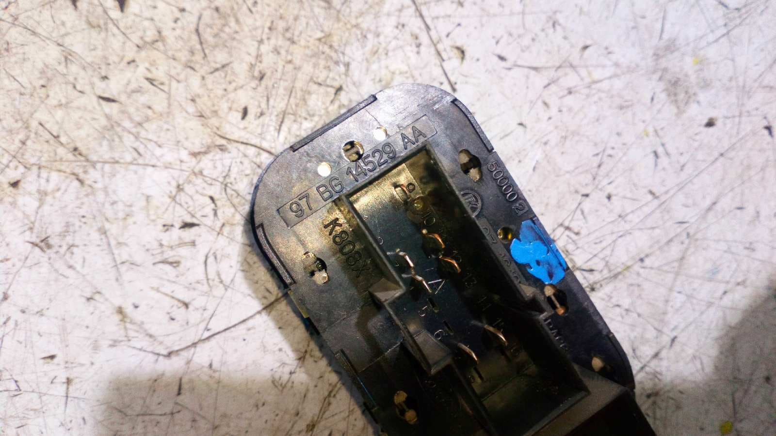 Recambio de MANDO ELEVALUNAS DELANTERO IZQUIERDO para FORD MONDEO BERLINA (GD) 1.8 Turbodiesel CAT RFN referencia OEM IAM 97BG14529AA   - AZUL 3