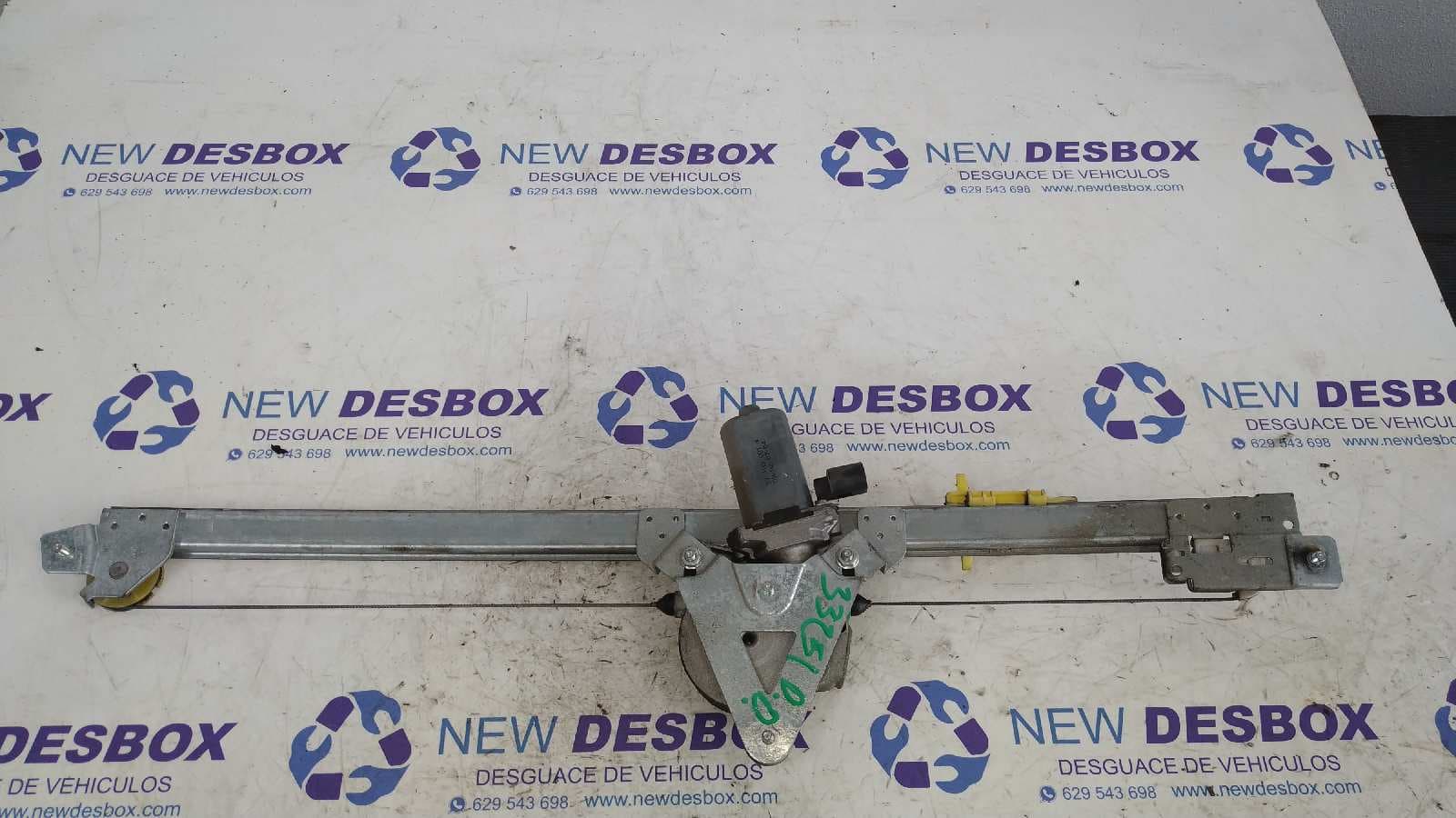 Recambio de ELEVALUNAS DELANTERO DERECHO para OPEL VIVARO FURGÓN/COMBI (07.2006 =>) 2.0 16V CDTI M9R E7 referencia OEM IAM 37103001   - BLANCO
