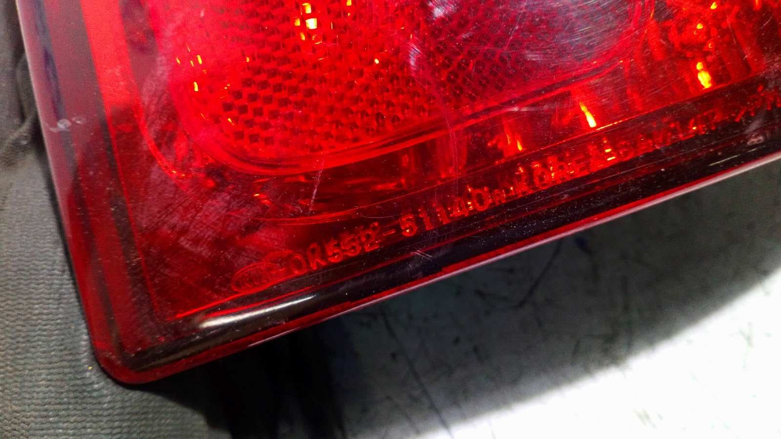 Recambio de PILOTO TRASERO DERECHO para KIA CARNIVAL 2.9 referencia OEM IAM 0K55251140 2