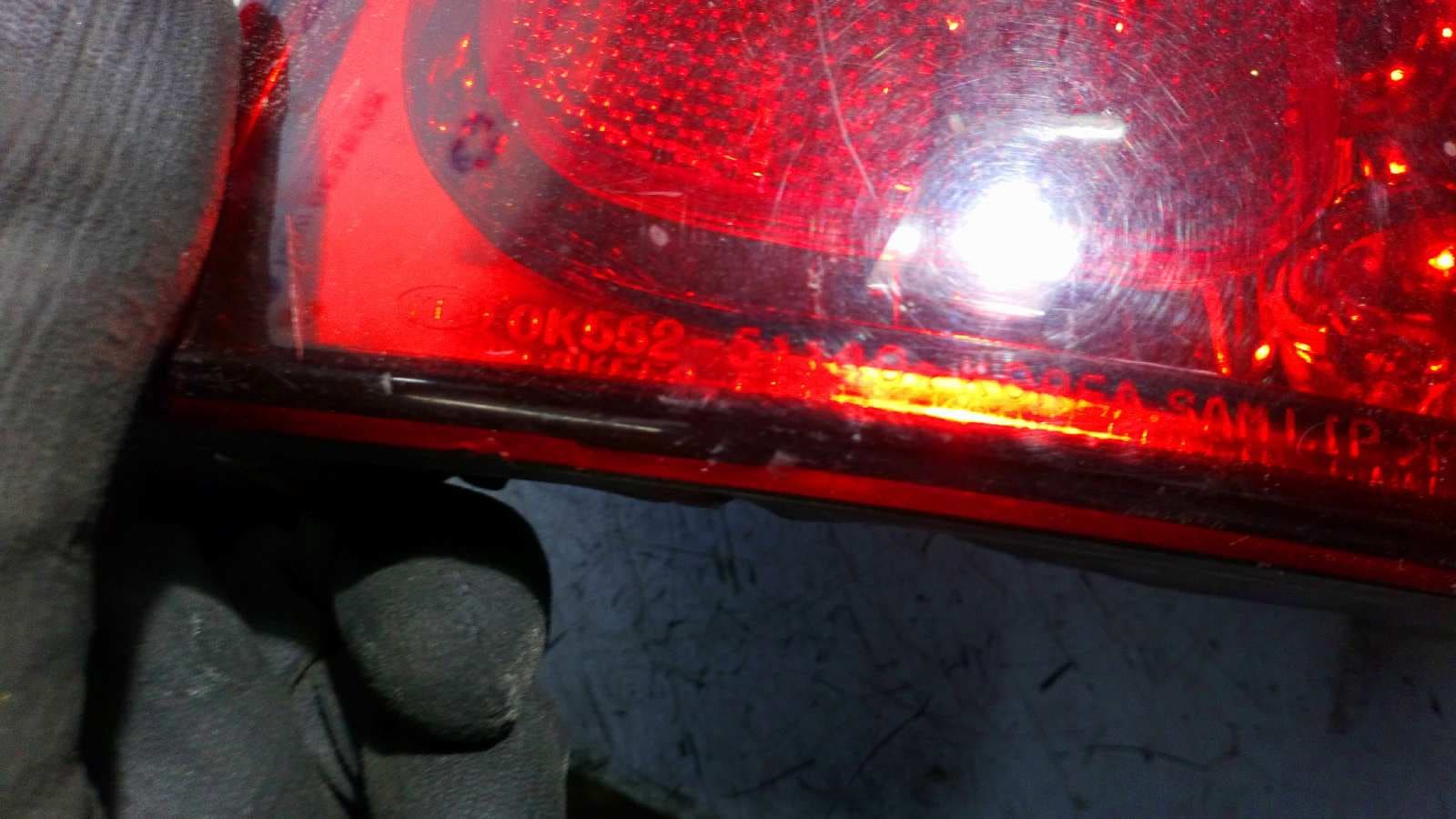 Recambio de PILOTO TRASERO DERECHO para KIA CARNIVAL 2.9 referencia OEM IAM 0K55251140 3
