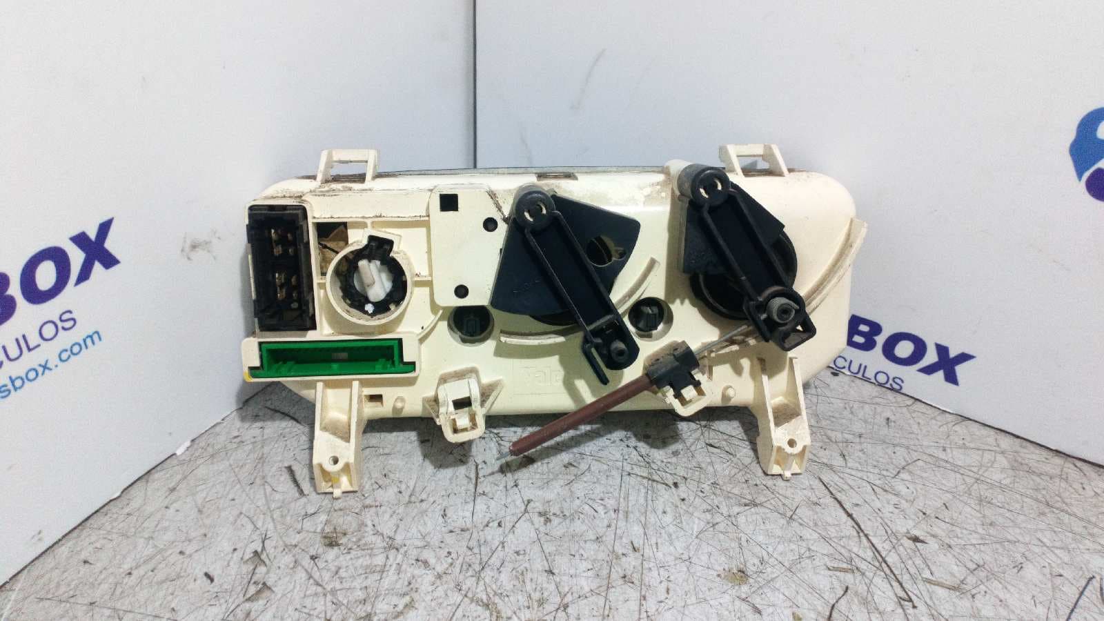Recambio de MANDO CALEFACCION / AIRE ACONDICIONADO para RENAULT CLIO II FASE I (B/CBO) 1.2 D4F referencia OEM IAM 654982E    - GRANATE 4