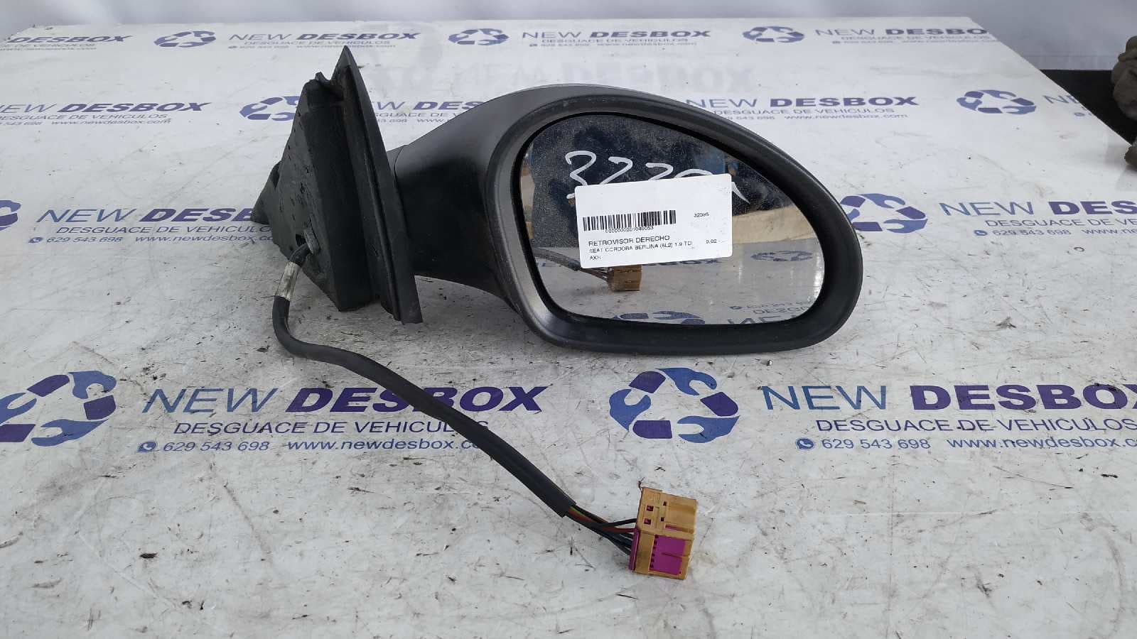 Recambio de RETROVISOR DERECHO para SEAT CORDOBA BERLINA (6L2) 1.9 TDI AXR referencia OEM IAM    - NEGRO