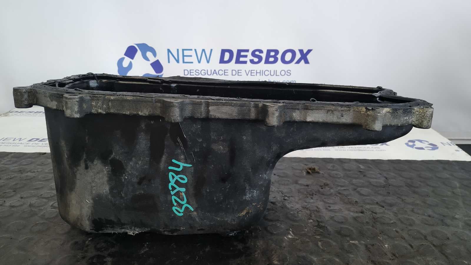 Recambio de CARTER para IVECO DAILY CAJA ABIERTA / VOLQUETE 2.3 Diesel CAT F1AE0481A*A referencia OEM IAM F1AE0481A   - BLANCO