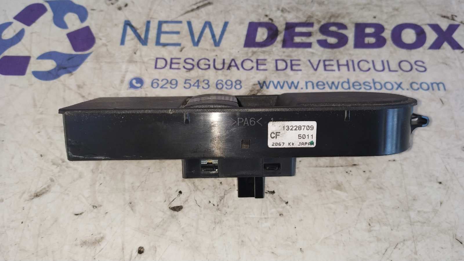 Recambio de MANDO ELEVALUNAS DELANTERO DERECHO para OPEL ZAFIRA B Cosmo Z19DT referencia OEM IAM 13228709   - NEGRO 4