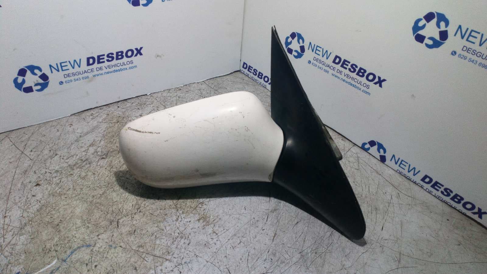 Recambio de RETROVISOR DERECHO para KIA SEPHIA GTX B5 referencia OEM IAM 46R011205   - ROJO 2