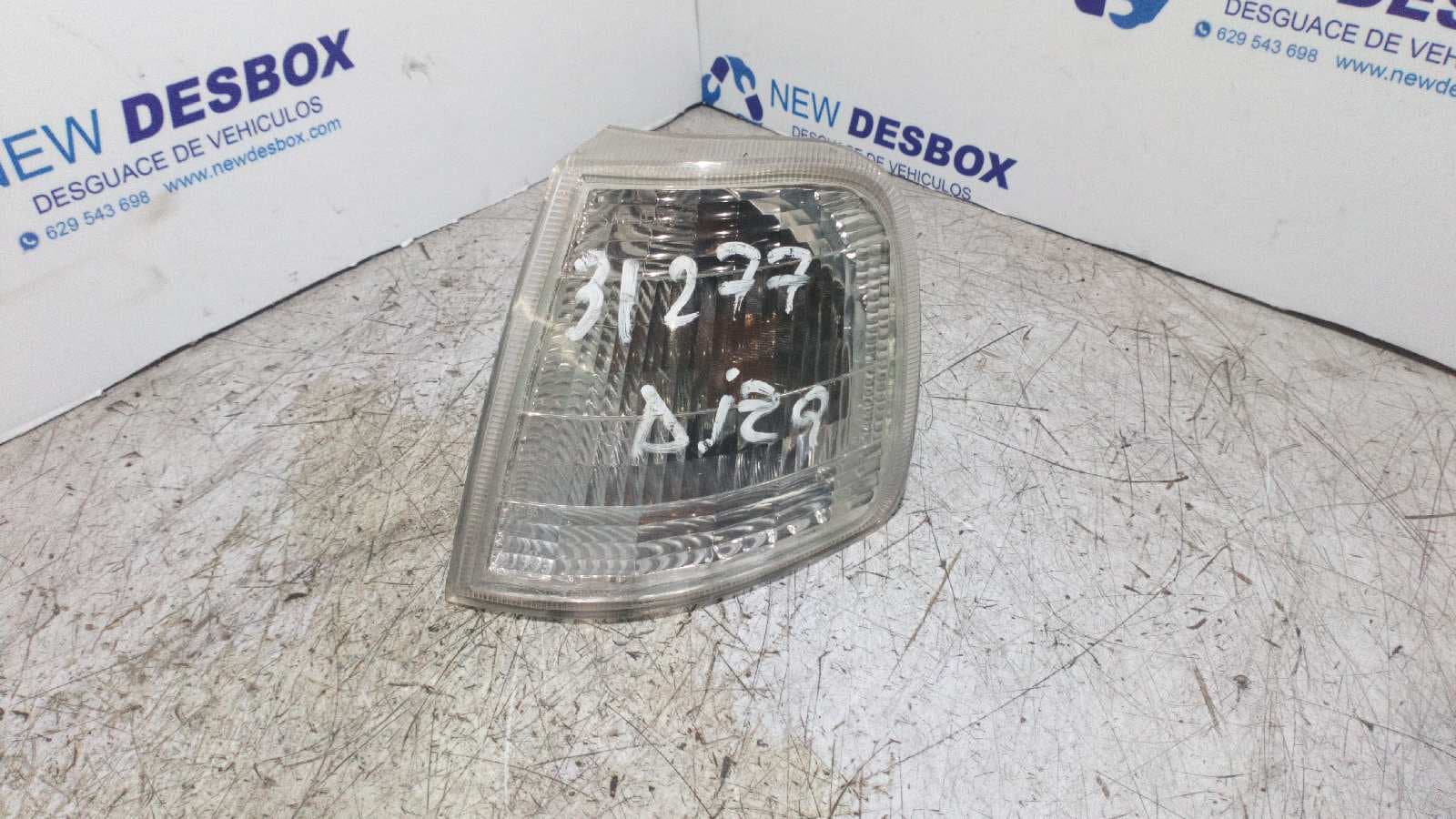 Recambio de PILOTO DELANTERO IZQUIERDO para PEUGEOT 405 BERLINA 1.9 16V D6A referencia OEM IAM 10840 - AZUL