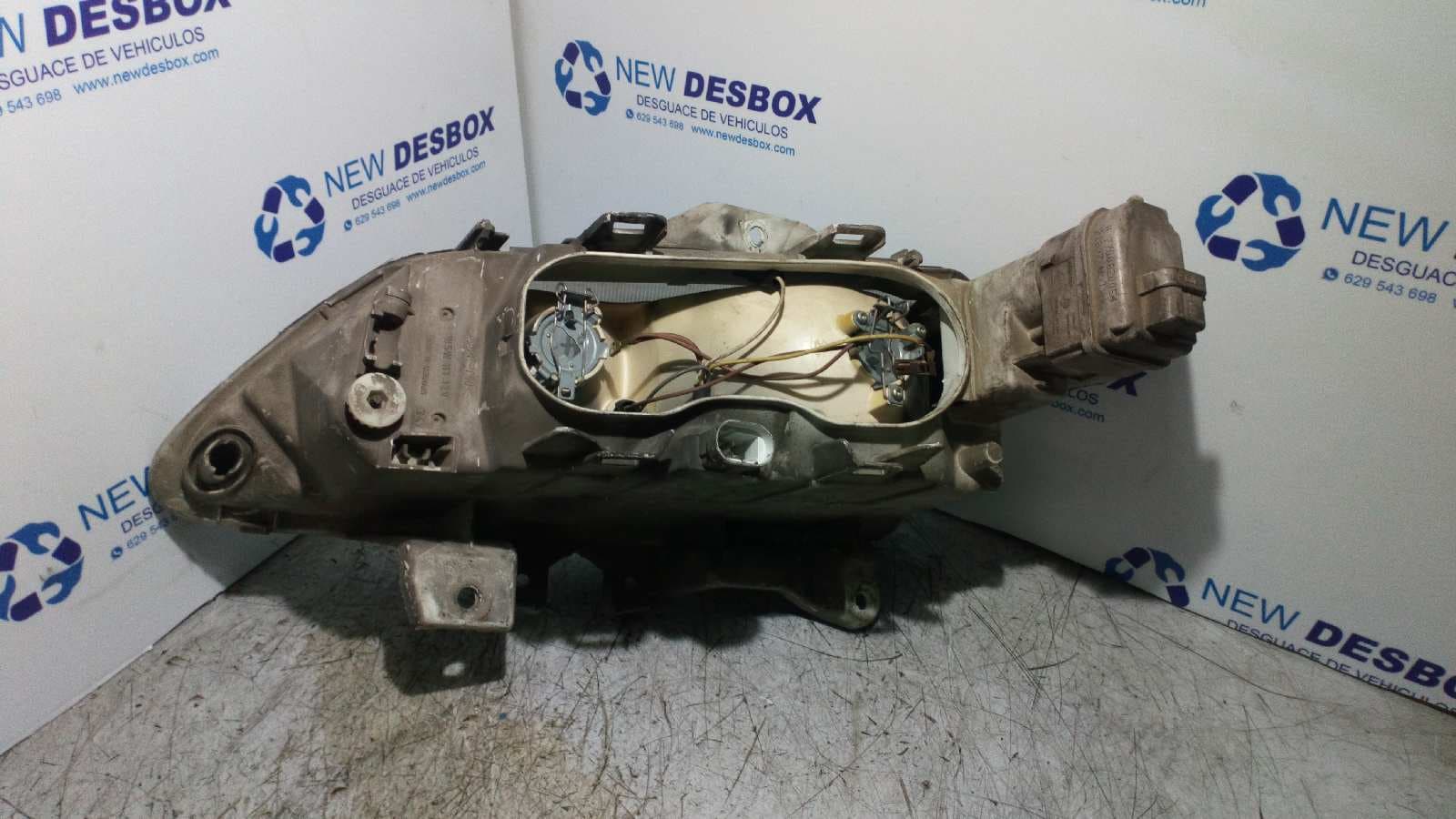 Recambio de FARO DERECHO para RENAULT LAGUNA (B56) referencia OEM IAM 13996600 3