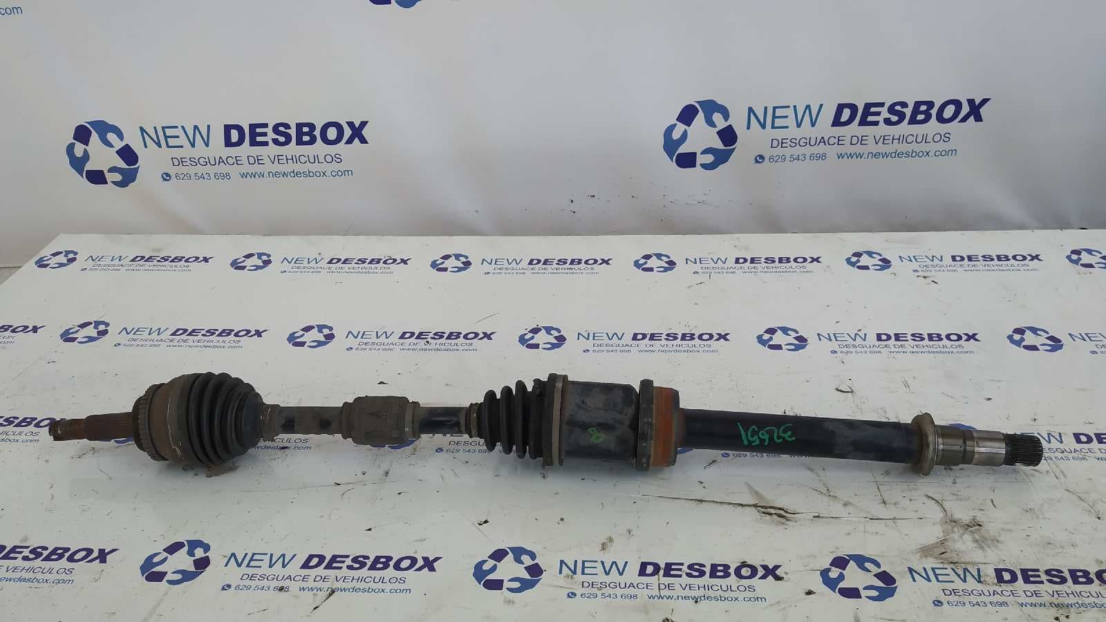 Recambio de TRANSMISION DELANTERA DERECHA para TOYOTA AVENSIS CROSS SPORT (T27) 2.0 D-4D CAT 1ADFTV referencia OEM IAM    - PLATA