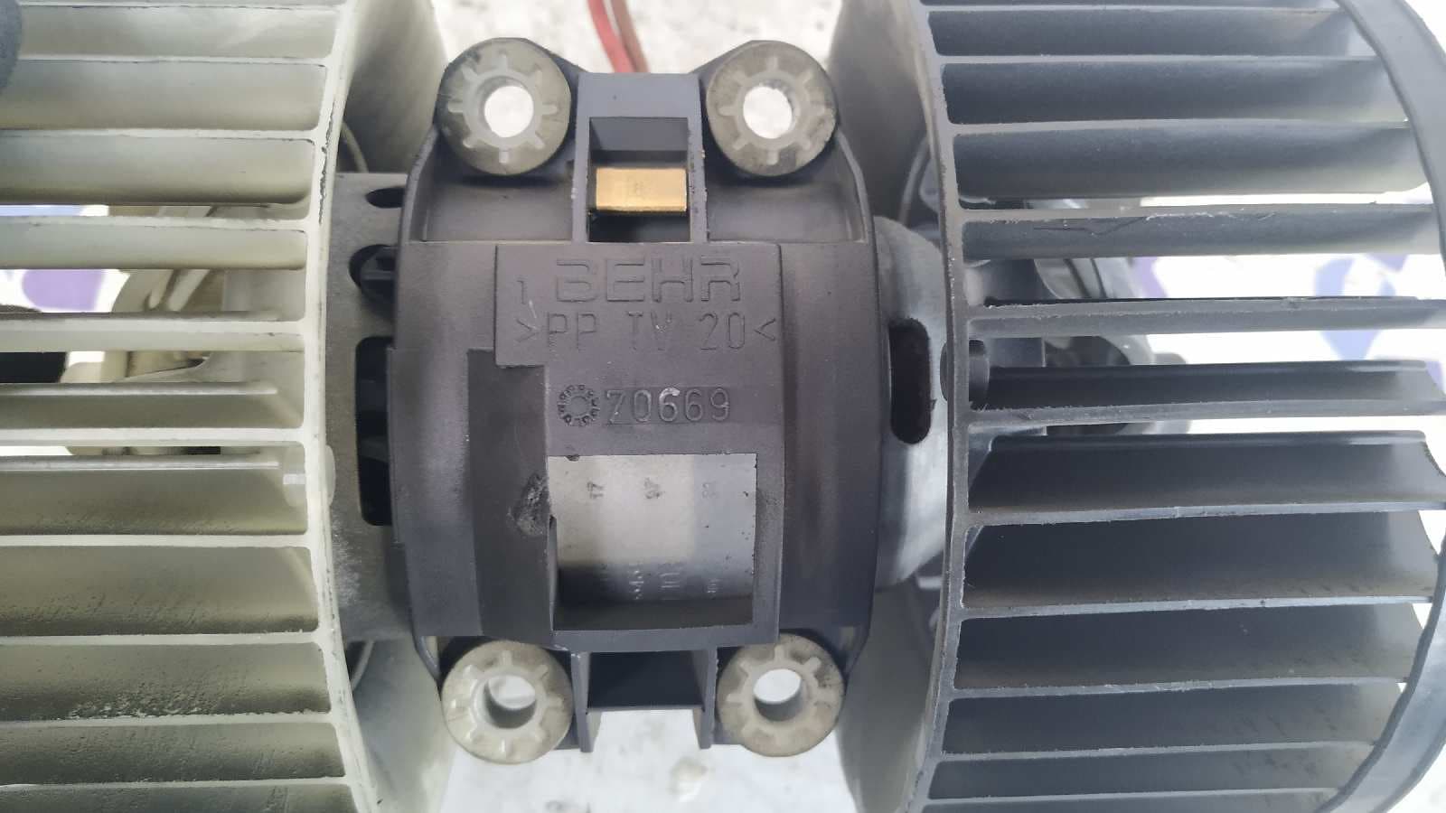 Recambio de VENTILADOR CALEFACCION para BMW SERIE 3 COMPACT (E46) 316ti M Sport N42 referencia OEM IAM 70669   - AZUL 4