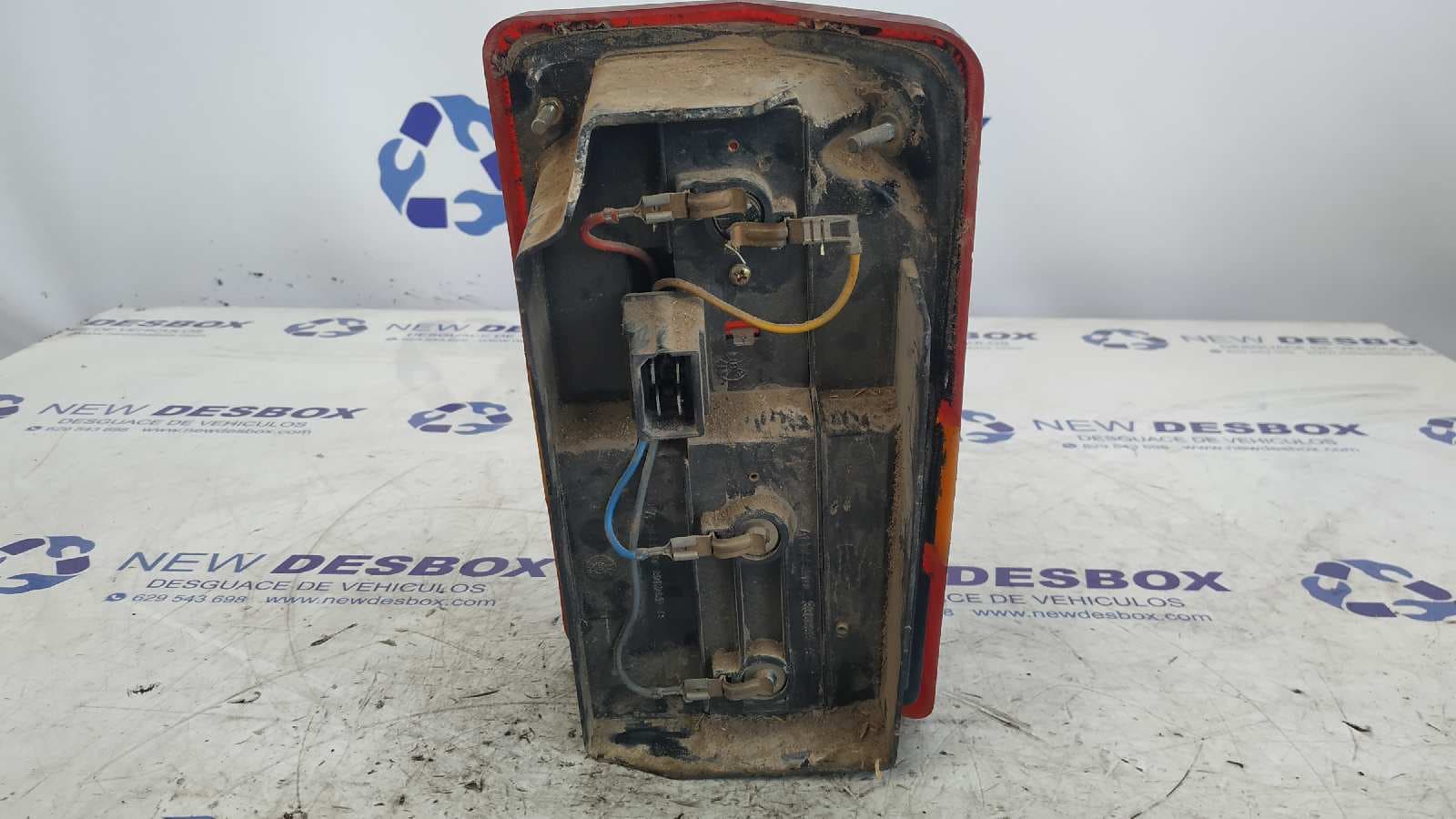 Recambio de PILOTO TRASERO IZQUIERDO para FIAT DUCATO COMBI (290 DESDE 08.90) Base 814467 referencia OEM IAM 336839 S   - BLANCO 4