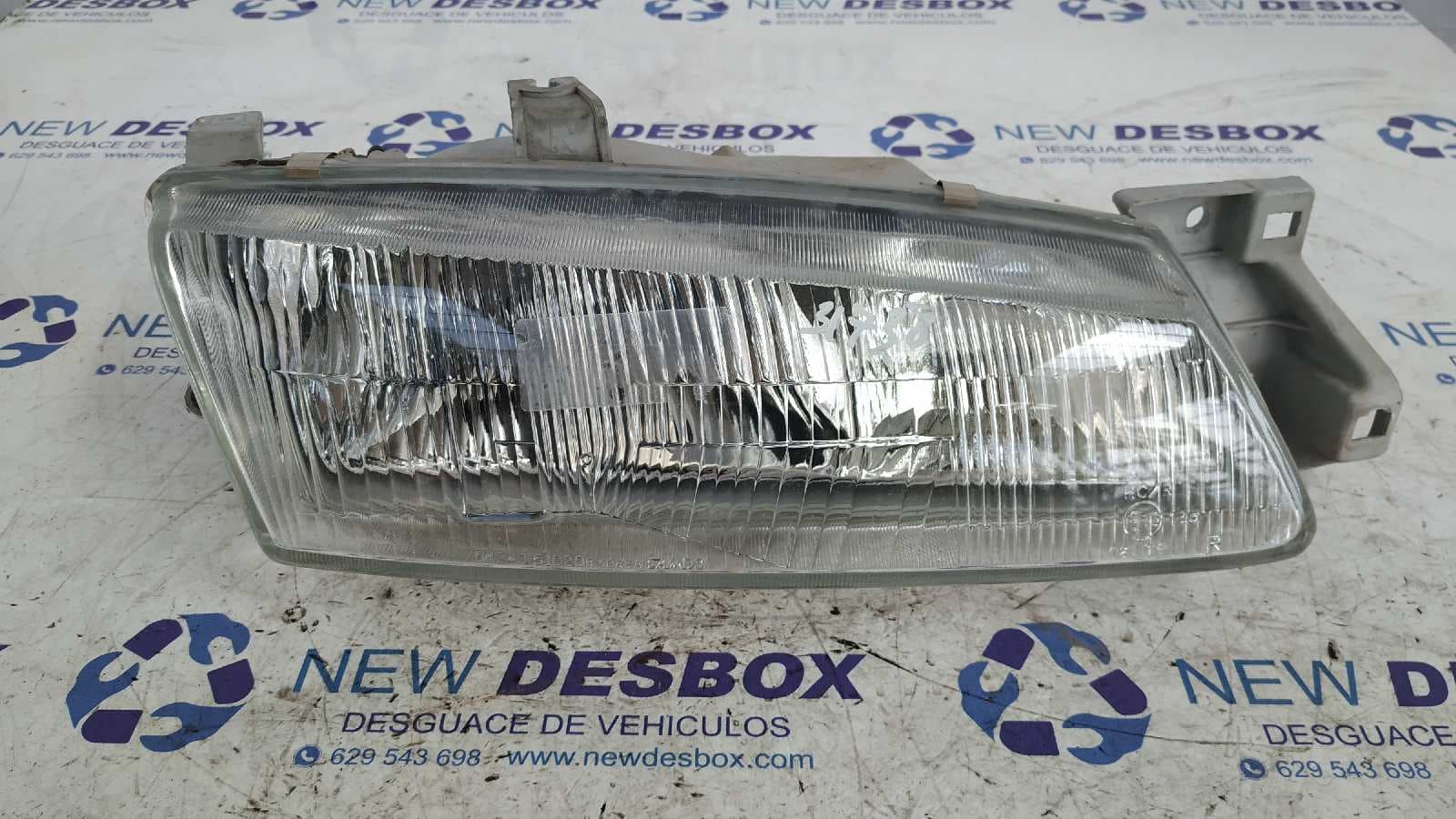 Recambio de FARO DERECHO para KIA SEPHIA GTX B5 referencia OEM IAM 0K24J 51020R   - ROJO