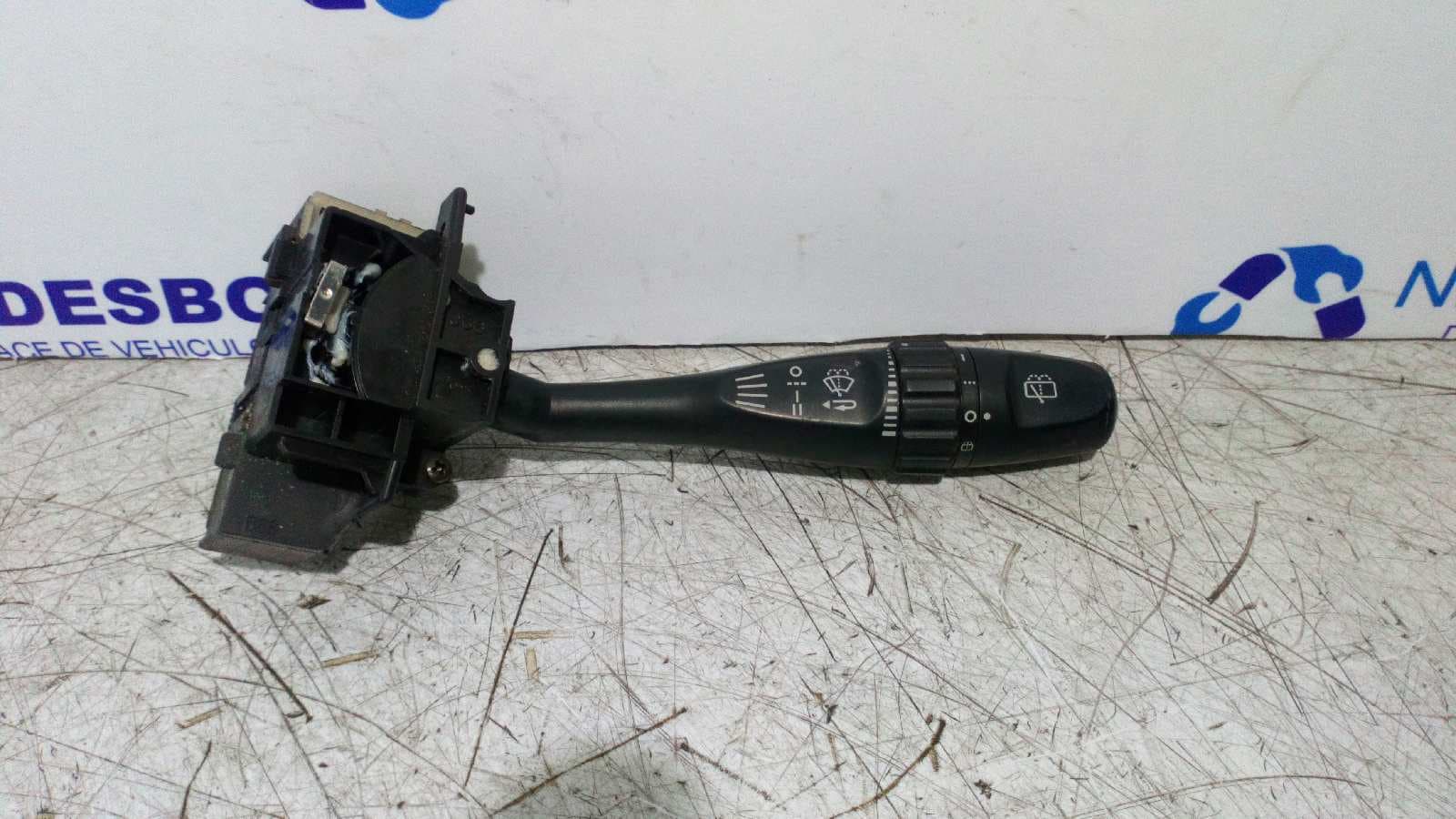 Recambio de MANDO LIMPIA para MITSUBISHI MONTERO (V20/V40) 2.8 Turbodiesel 4M40 referencia OEM IAM    - GRIS