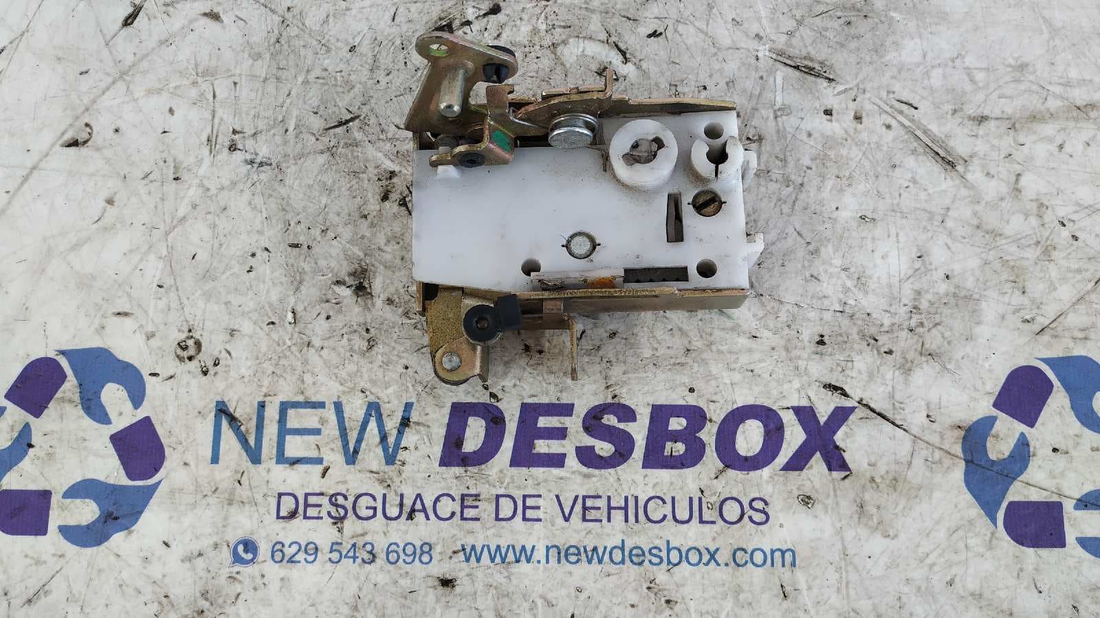 Recambio de CERRADURA PUERTA DELANTERA DERECHA para CITROEN SAXO 1.1 HDZTU1M referencia OEM IAM KIEKERT - GRIS