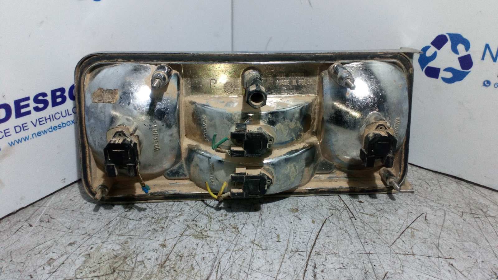 Recambio de PILOTO TRASERO DERECHO para LADA NIVA ( 2121 / 21213 / 21214 / 21215 ) referencia OEM IAM 3716010 3