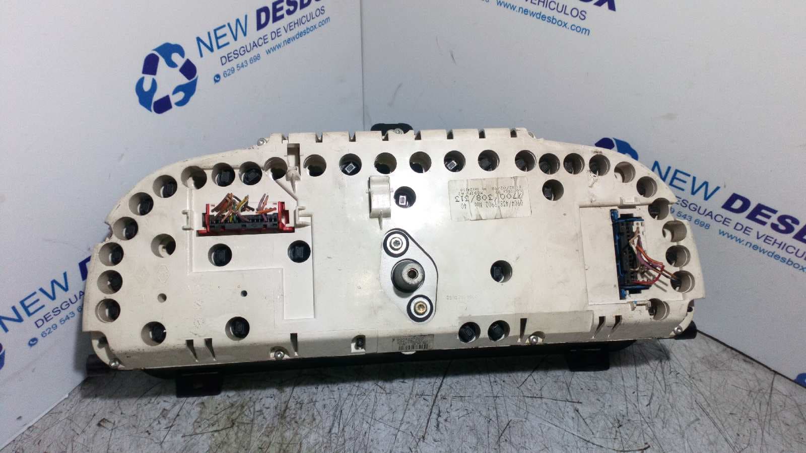 Recambio de CUADRO INSTRUMENTOS para RENAULT TRAFIC (DESDE 5.89) 1.9 Diesel F8Q6 referencia OEM IAM 09045602020   - BLANCO 3