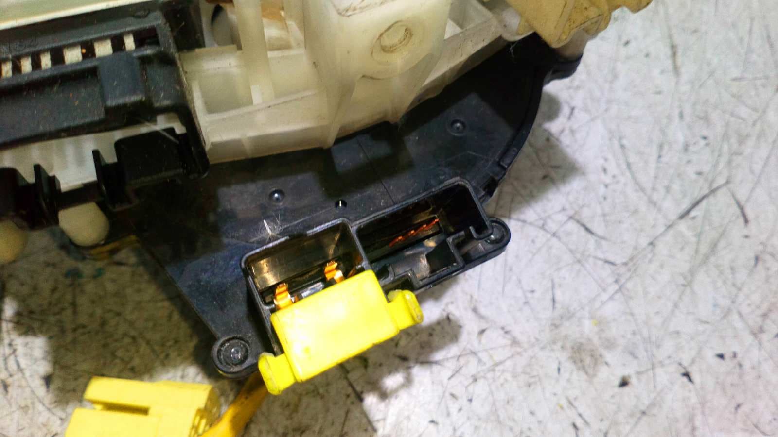 Recambio de MANDO MULTIFUNCION para TOYOTA COROLLA (E11) referencia OEM IAM 84310 2