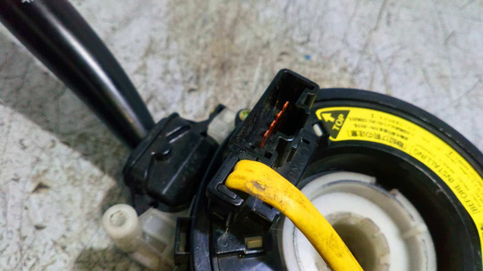 Recambio de MANDO MULTIFUNCION para TOYOTA COROLLA (E11) referencia OEM IAM 84310 6