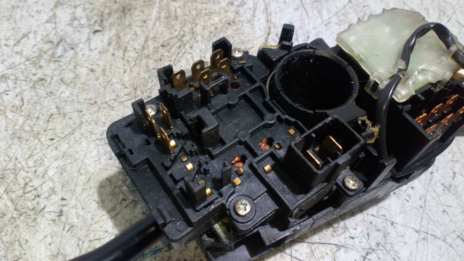 Recambio de MANDO MULTIFUNCION para KIA SPORTAGE RE         referencia OEM IAM 0K9B066122   - VERDE 2