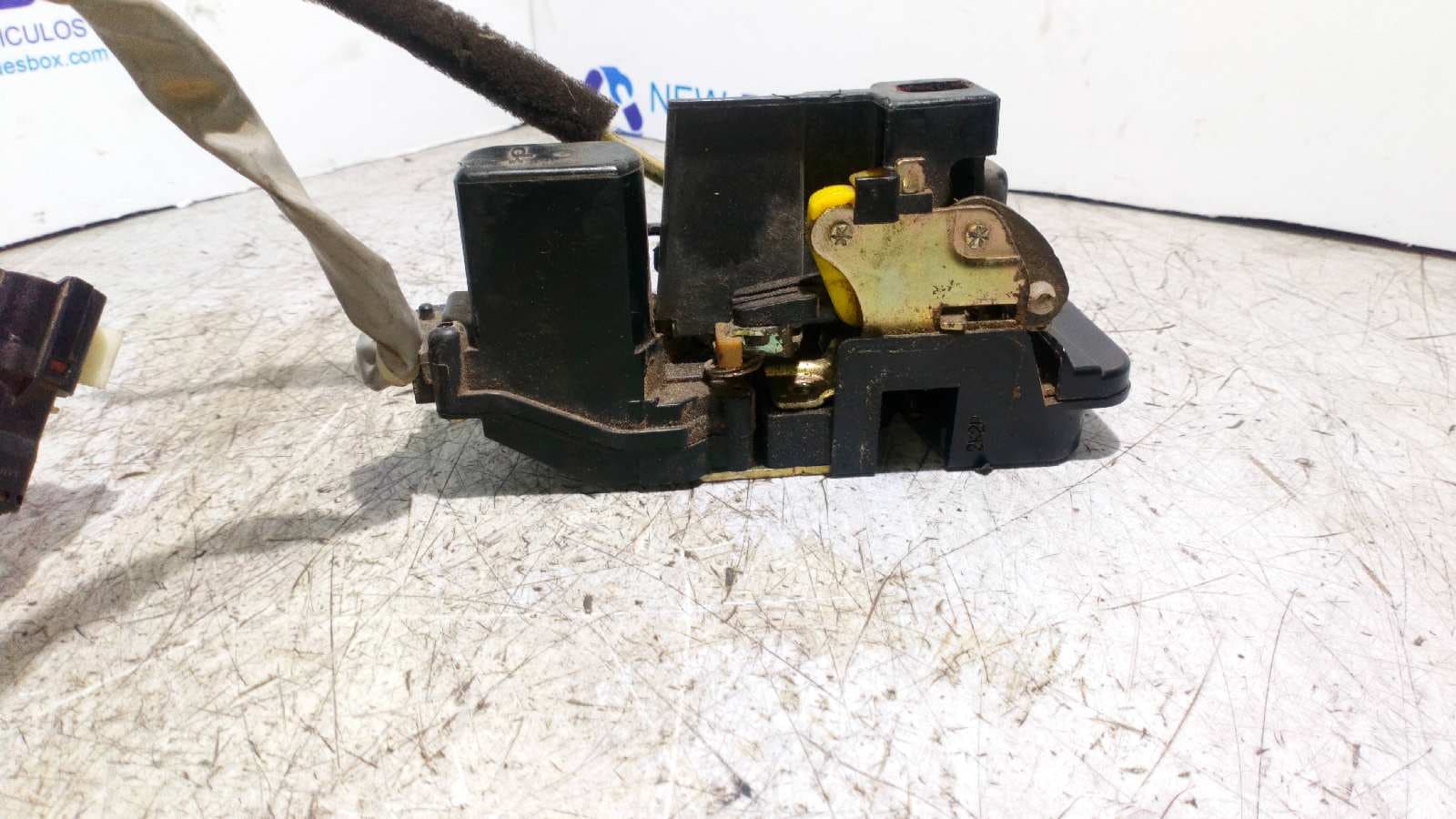 Recambio de CERRADURA PUERTA DELANTERA DERECHA para KIA CARENS 2.0 CRDi D4EA       referencia OEM IAM 0K2FC58310   - AZUL 2